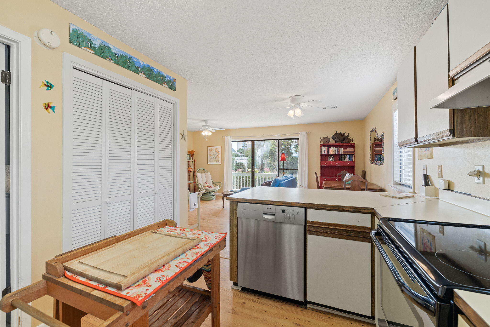 BEACHWOOD VILLAS CONDO - Residential