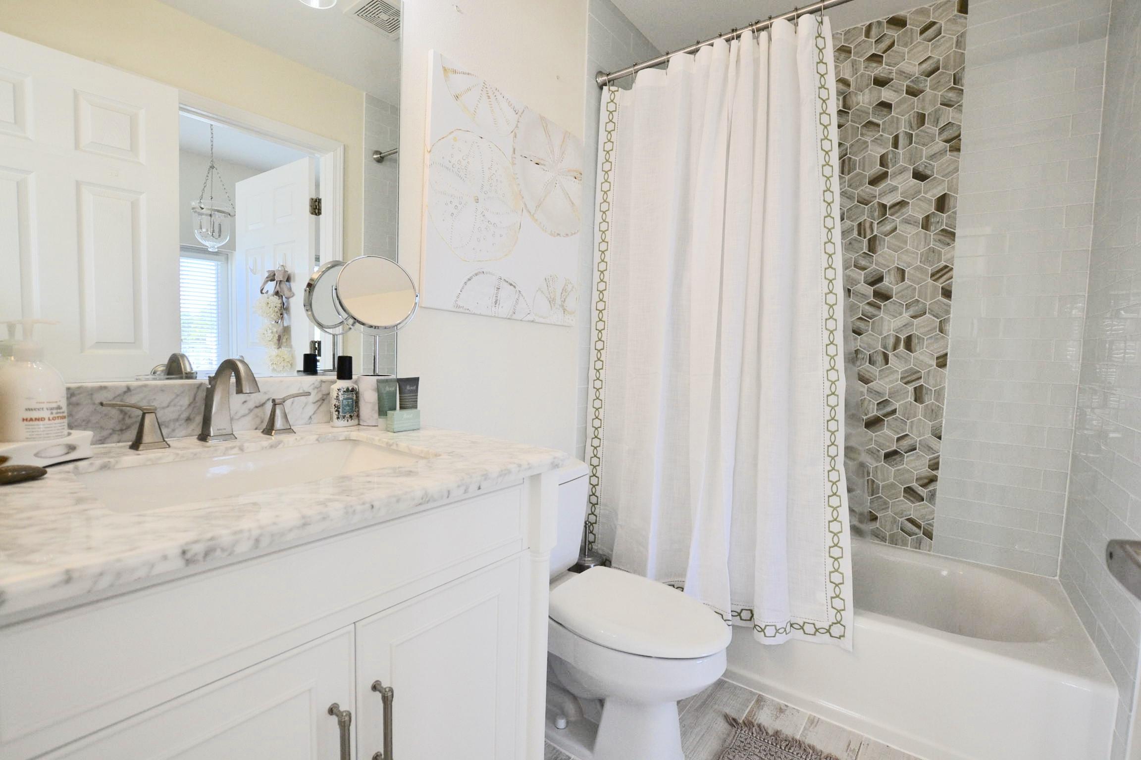 THE INN AT GULF PLACE - Residential