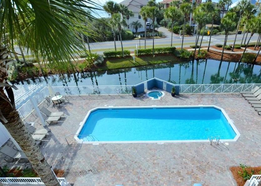 THE INN AT GULF PLACE - Residential