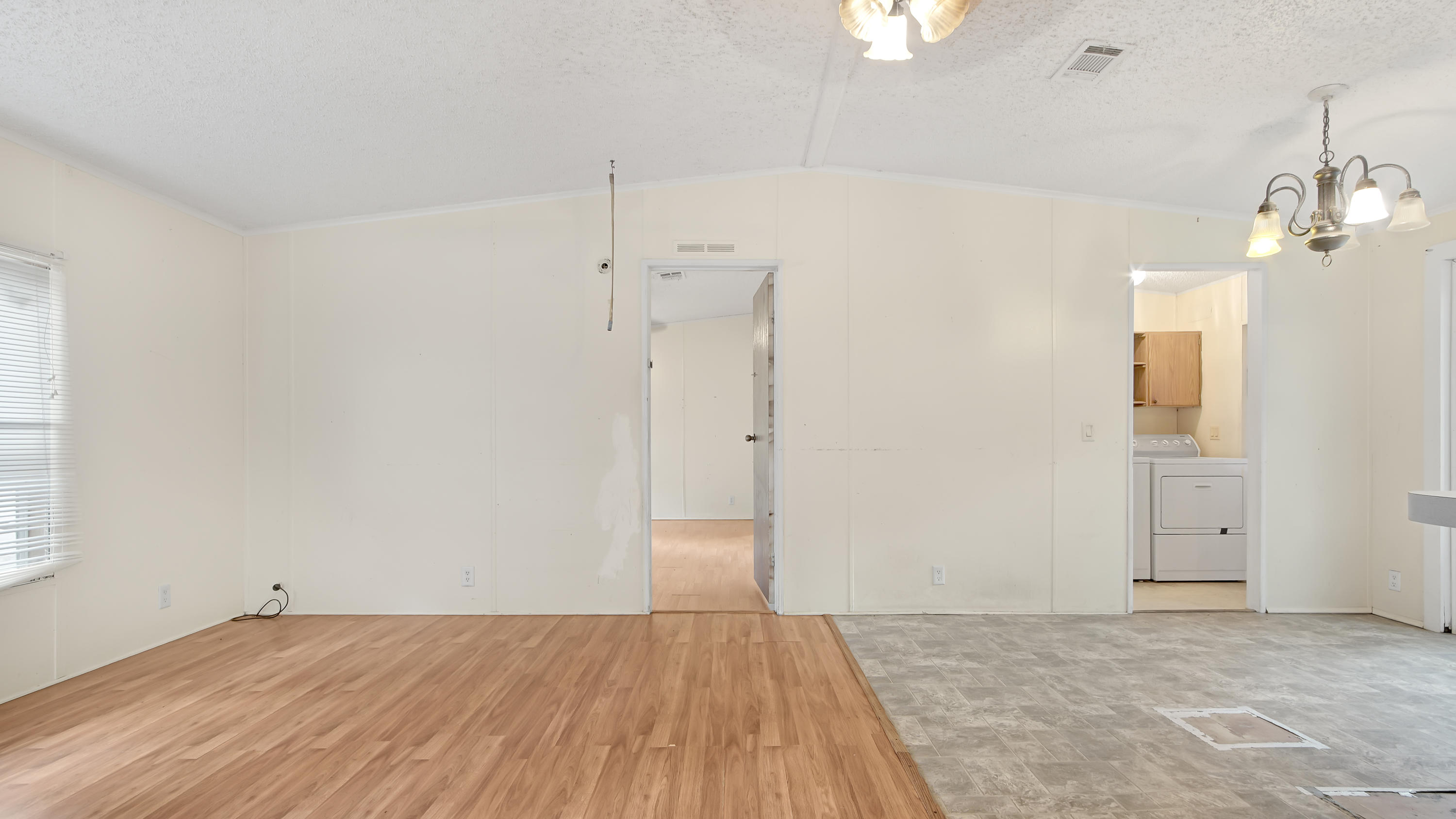 CREEKSIDE ESTATES - Residential