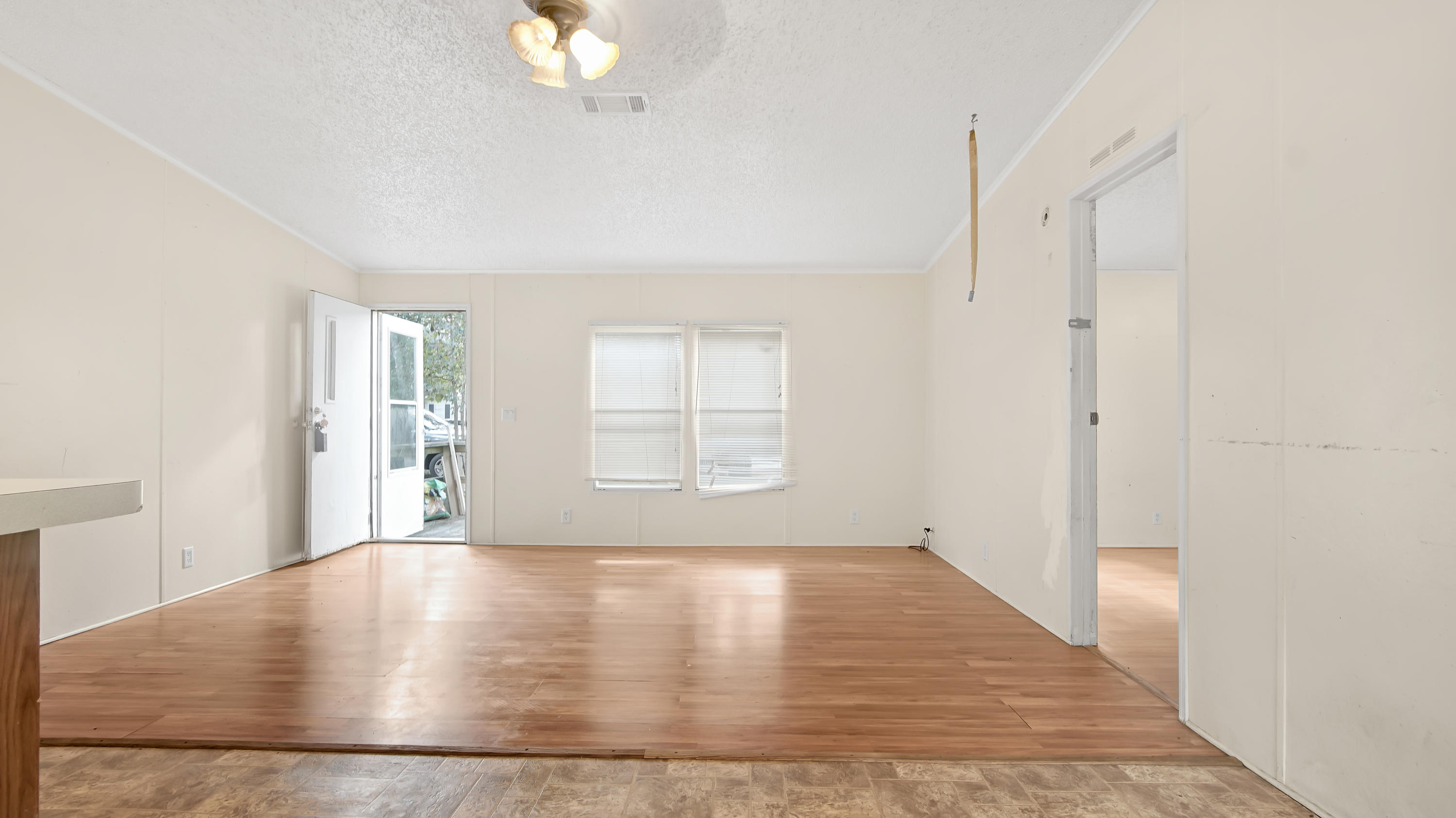 CREEKSIDE ESTATES - Residential