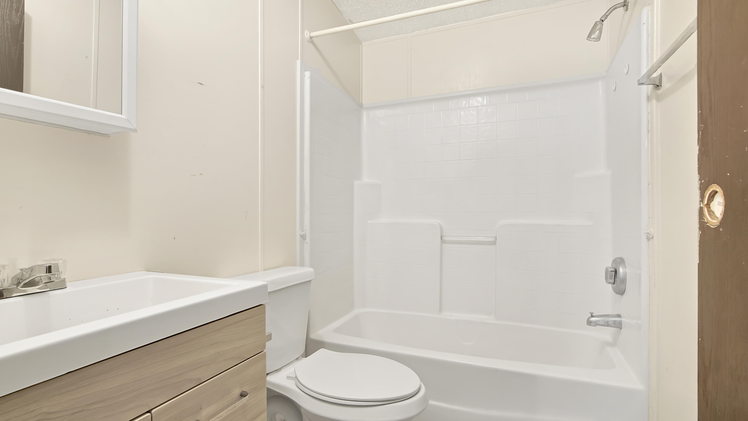 CREEKSIDE ESTATES - Residential