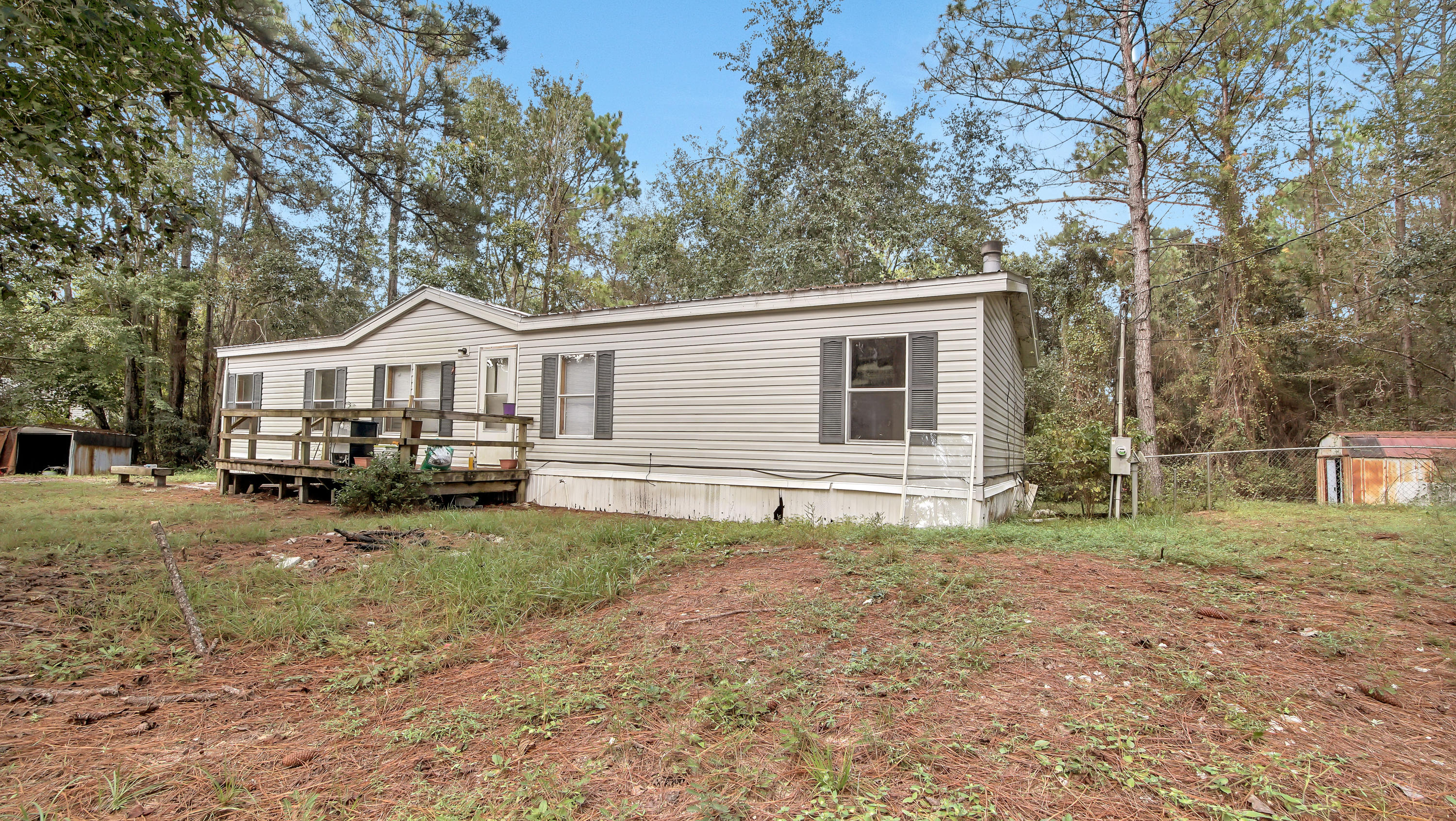 CREEKSIDE ESTATES - Residential