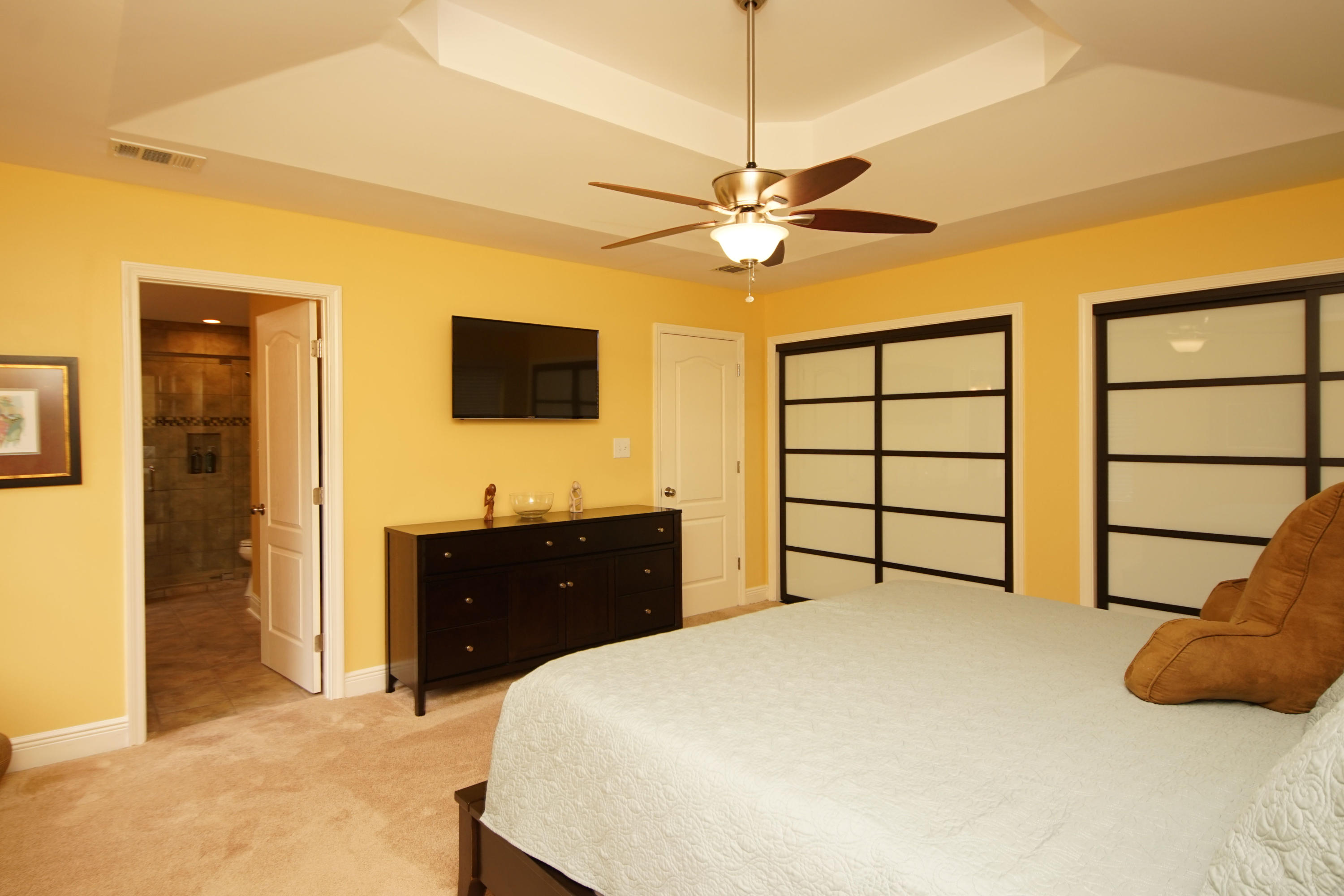 WINDWARD PH III BLUEWATER BAY - Residential