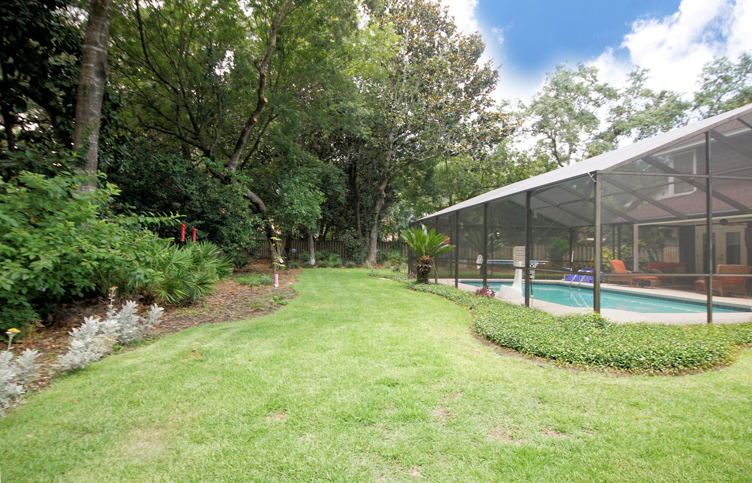 WINDWARD PH III BLUEWATER BAY - Residential