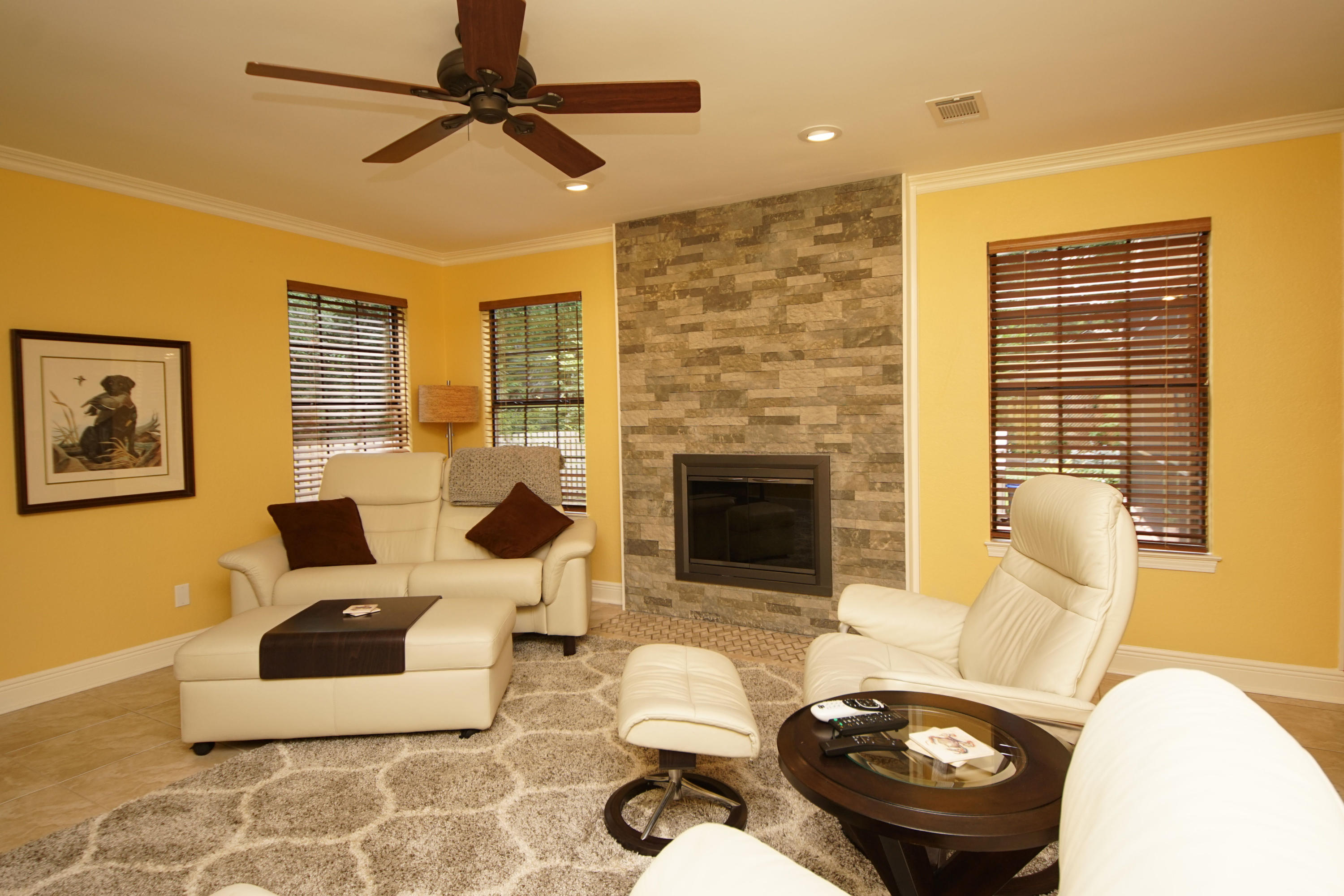 WINDWARD PH III BLUEWATER BAY - Residential