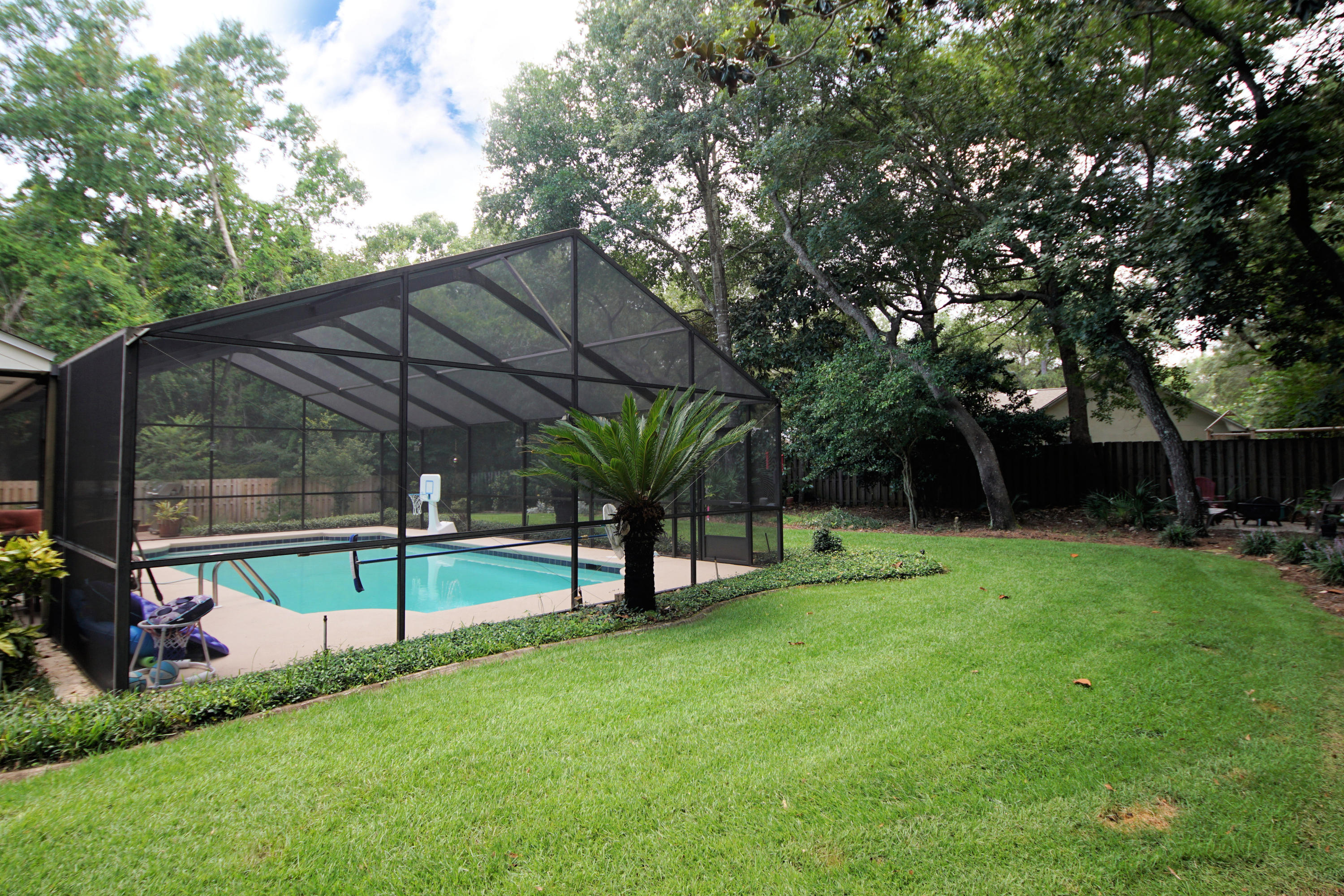 WINDWARD PH III BLUEWATER BAY - Residential