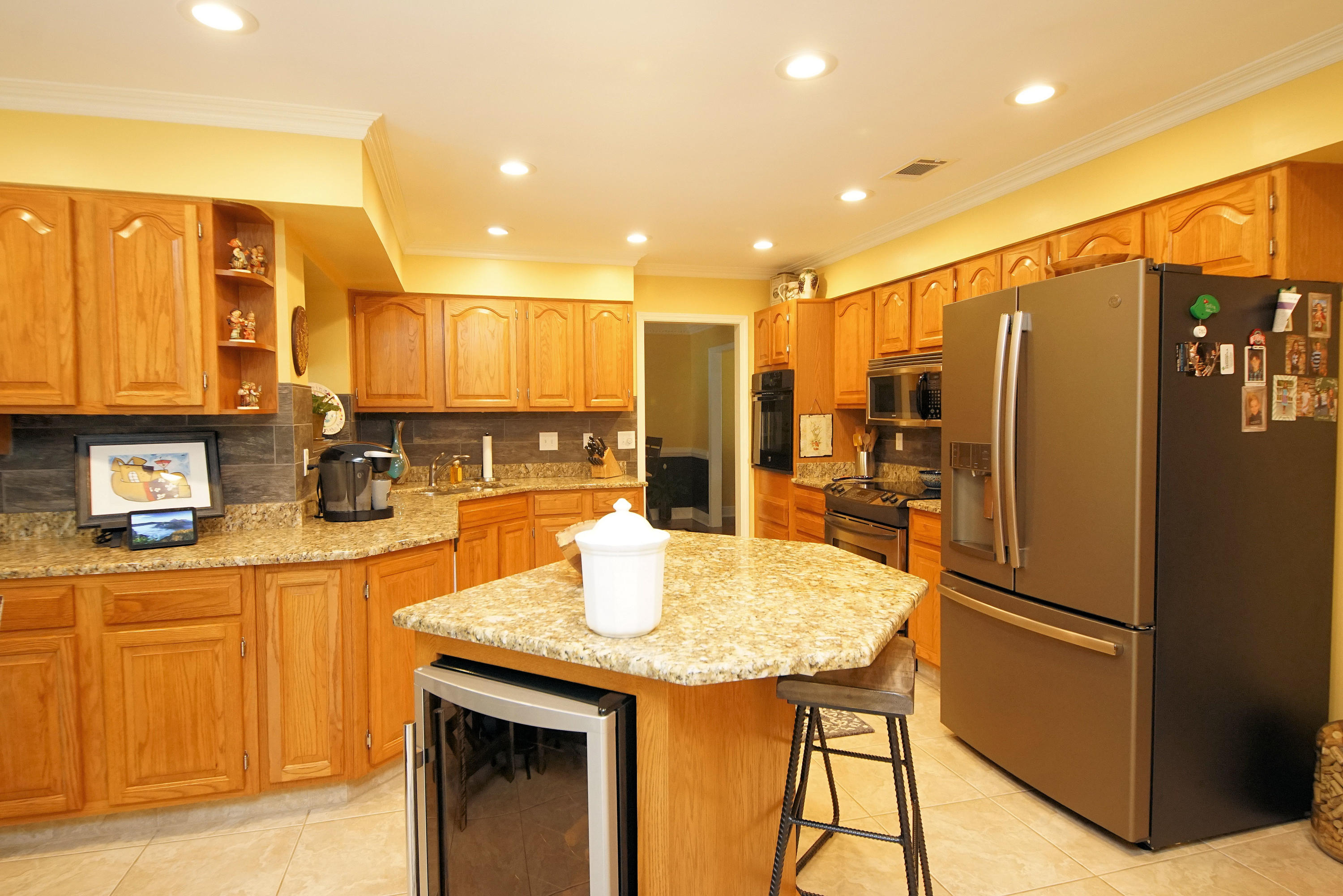 WINDWARD PH III BLUEWATER BAY - Residential