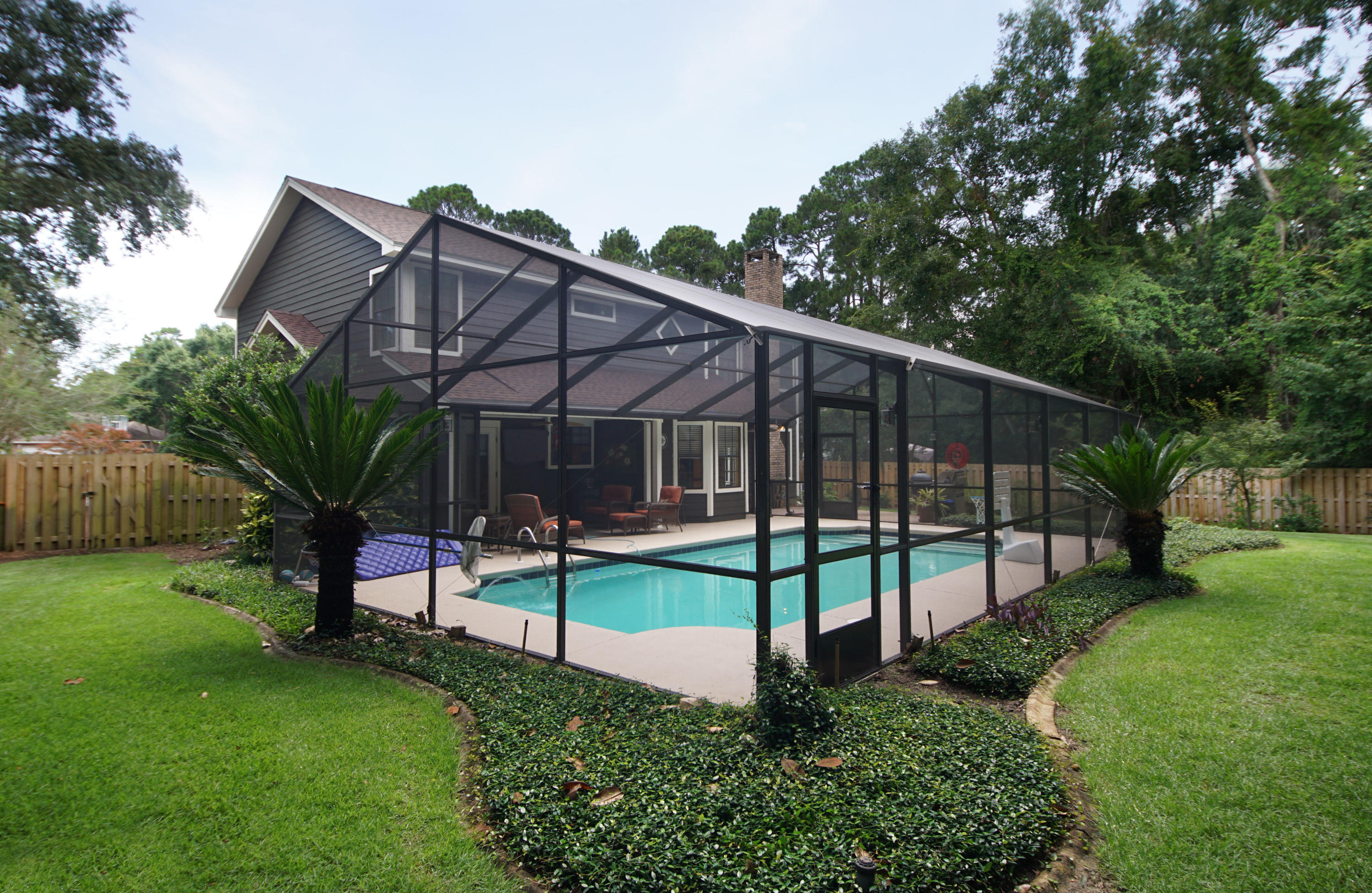 WINDWARD PH III BLUEWATER BAY - Residential