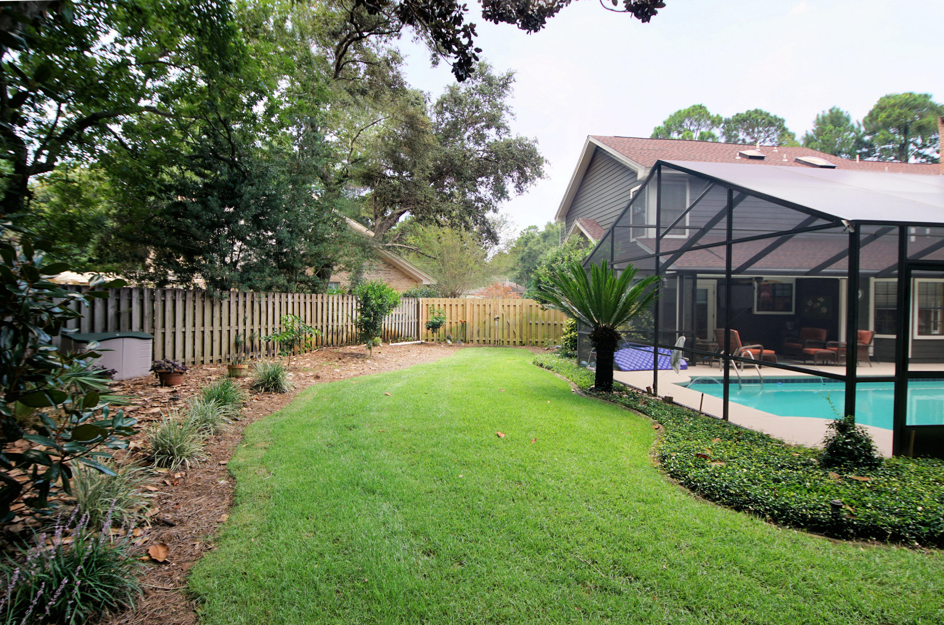 WINDWARD PH III BLUEWATER BAY - Residential