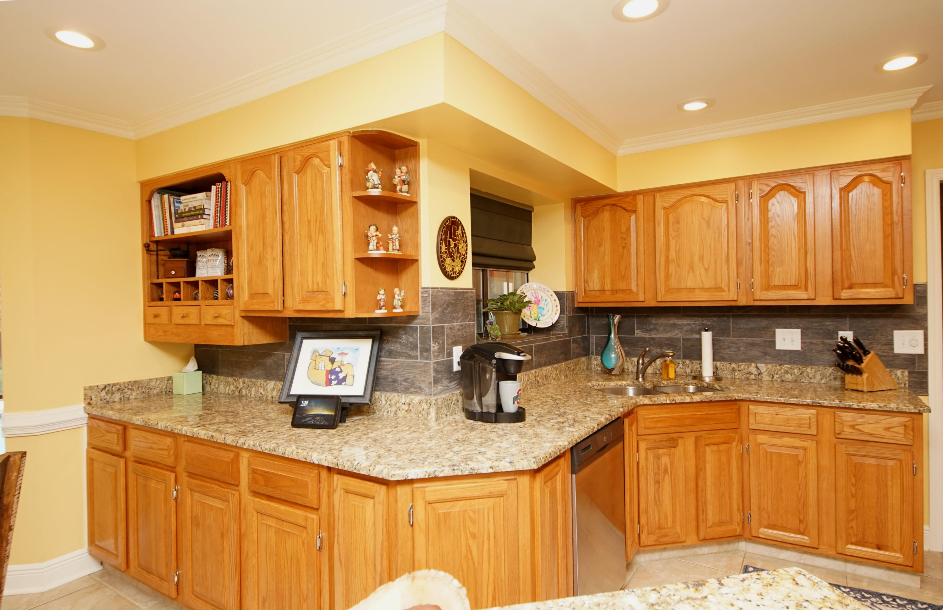 WINDWARD PH III BLUEWATER BAY - Residential