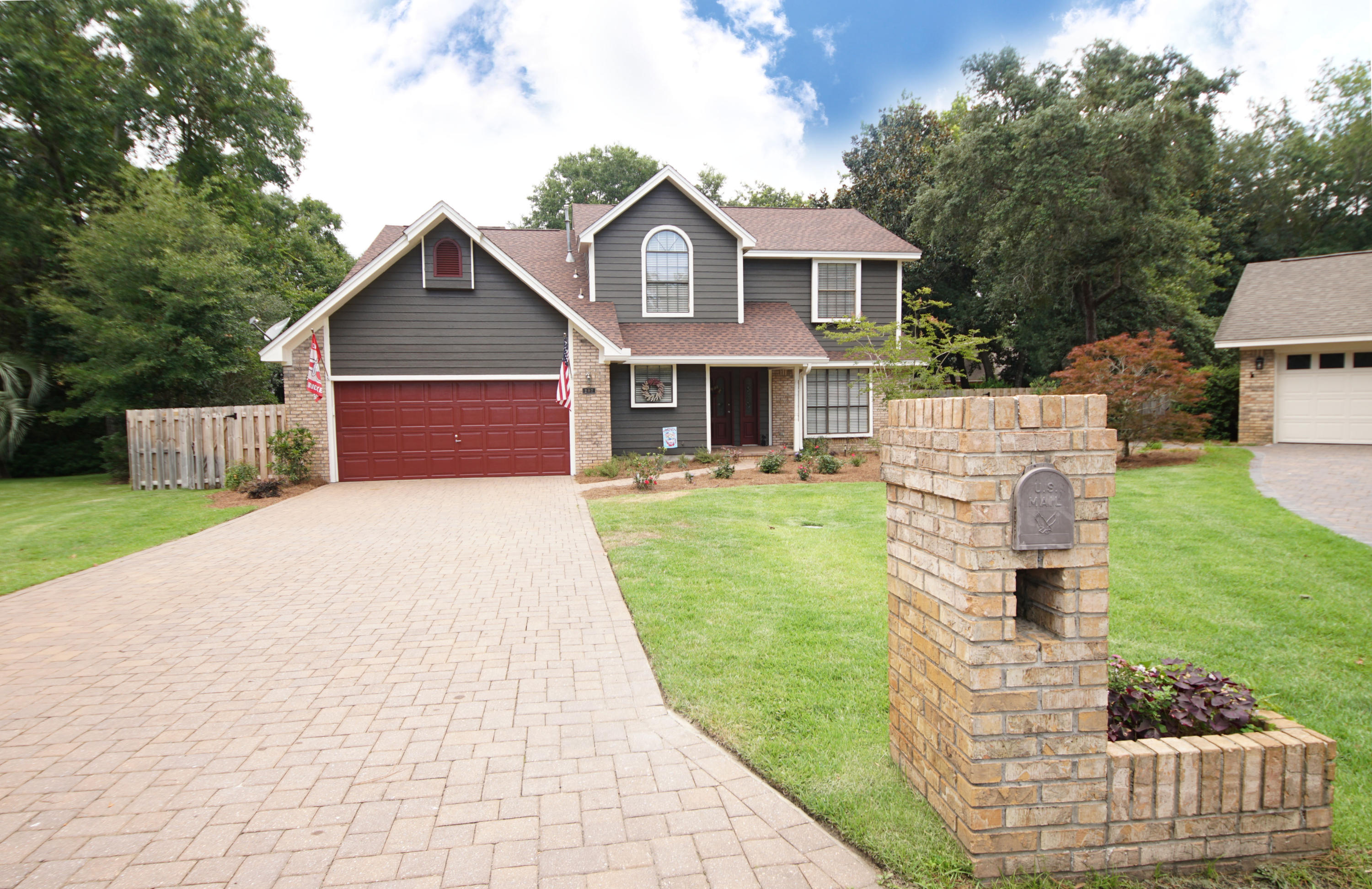 WINDWARD PH III BLUEWATER BAY - Residential