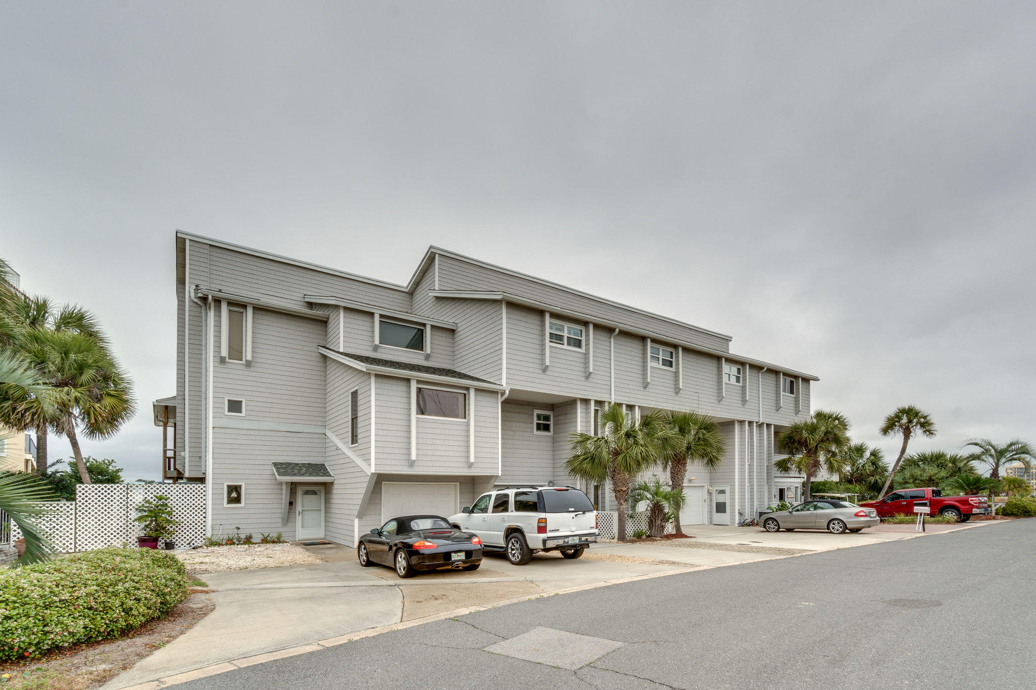 HOLIDAY ISLE - Residential