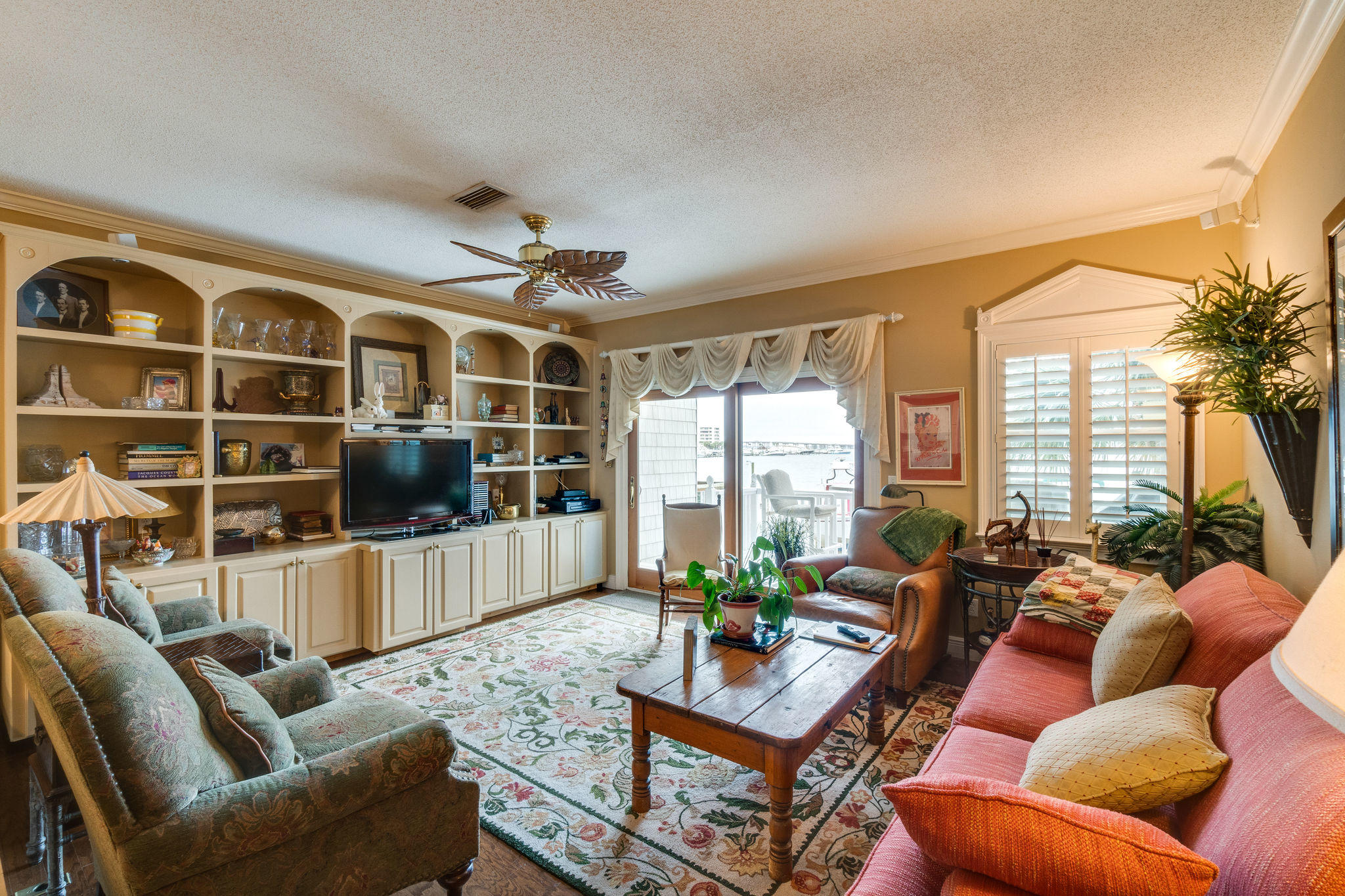 HOLIDAY ISLE - Residential