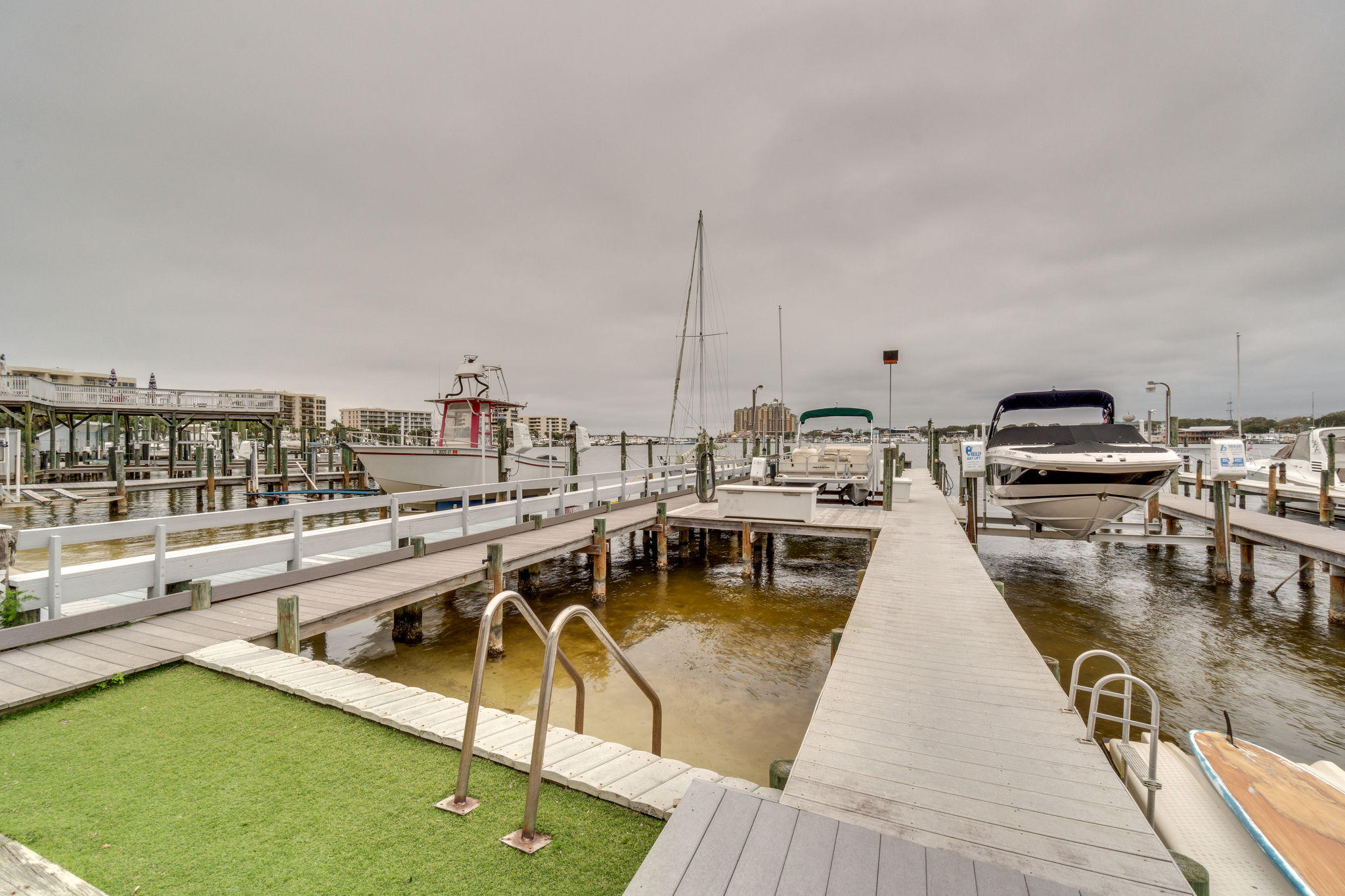 HOLIDAY ISLE - Residential