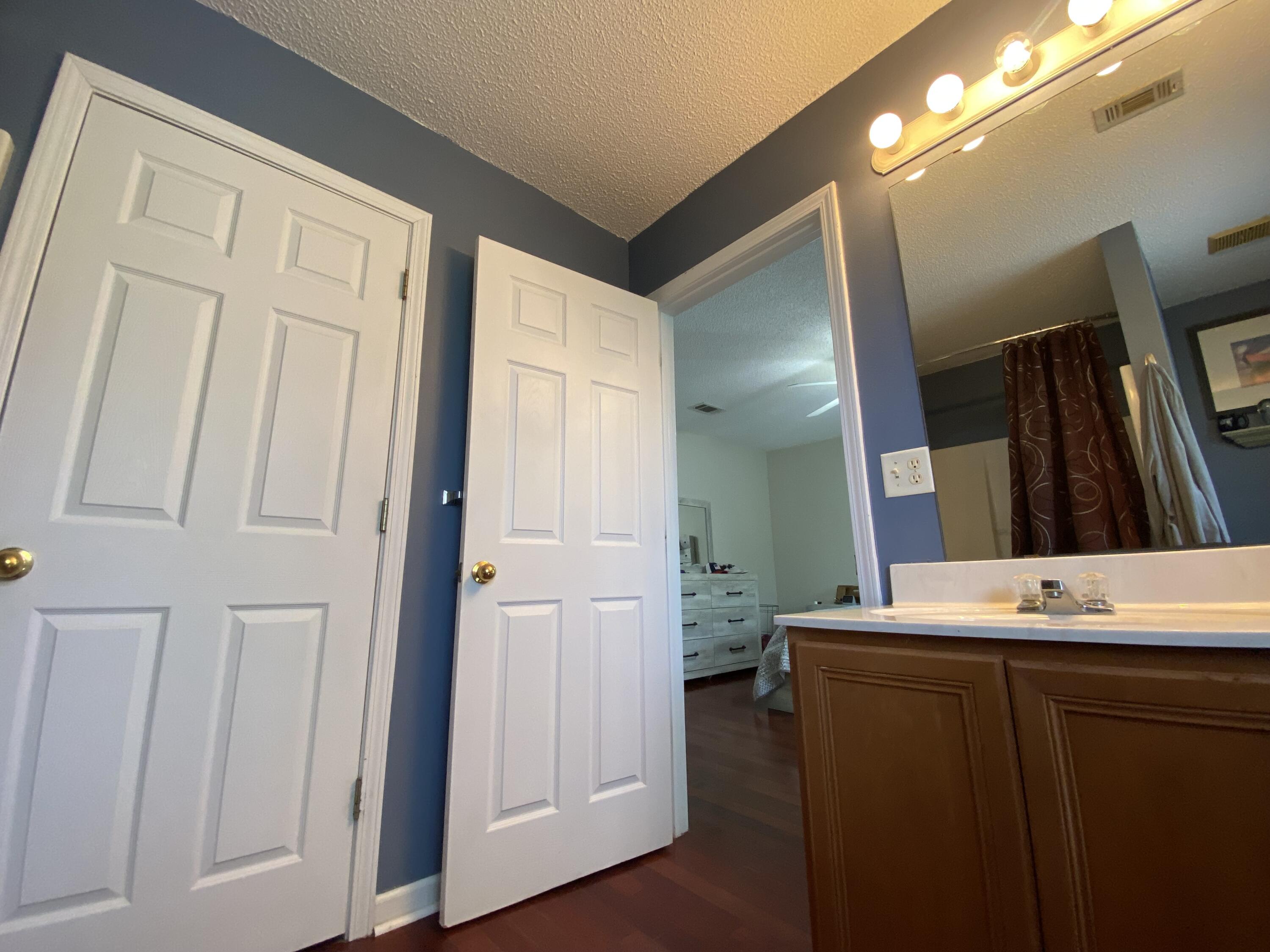 TWIN LAKES ESTATES - Residential