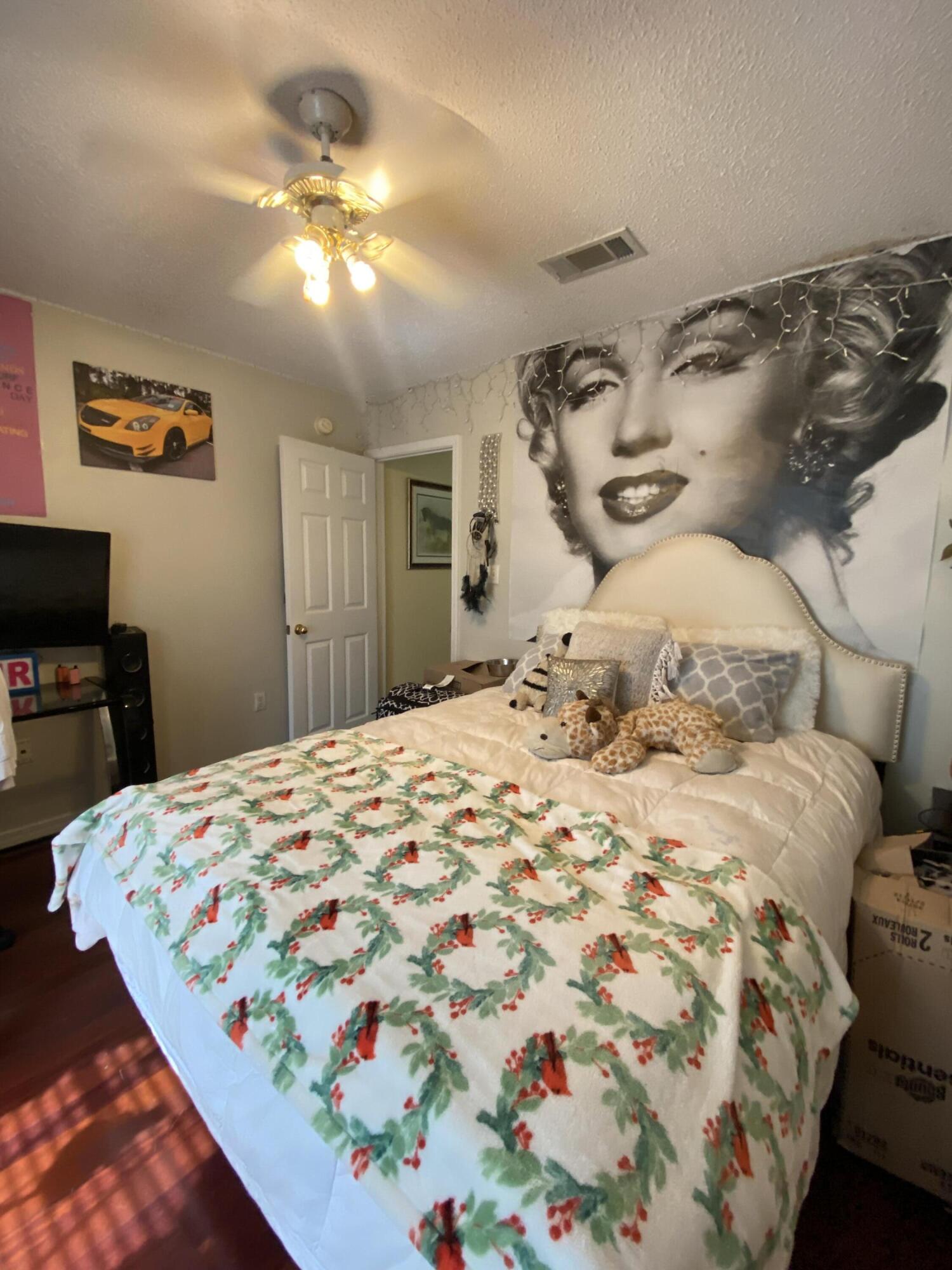 TWIN LAKES ESTATES - Residential