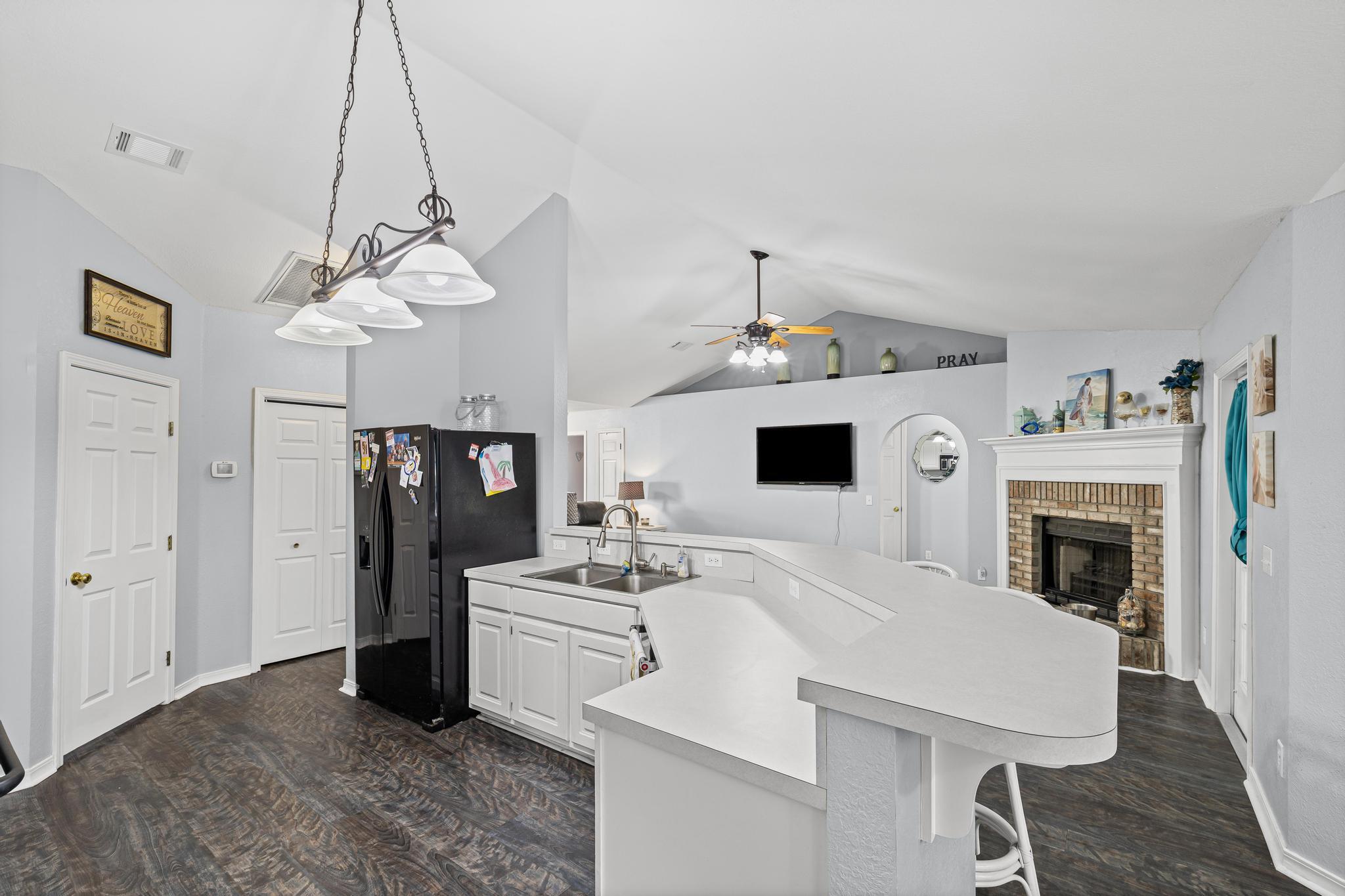 HOLLEY BY THE SEA - Residential