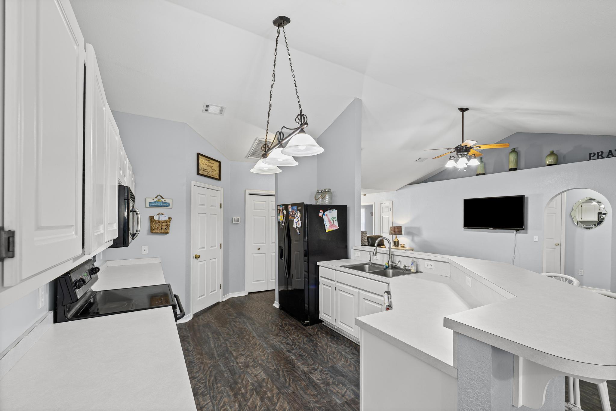 HOLLEY BY THE SEA - Residential