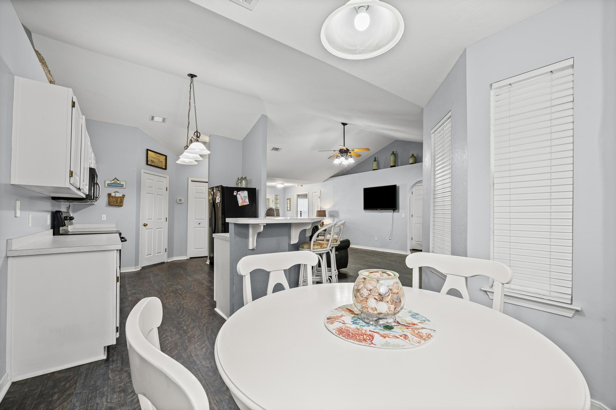 HOLLEY BY THE SEA - Residential