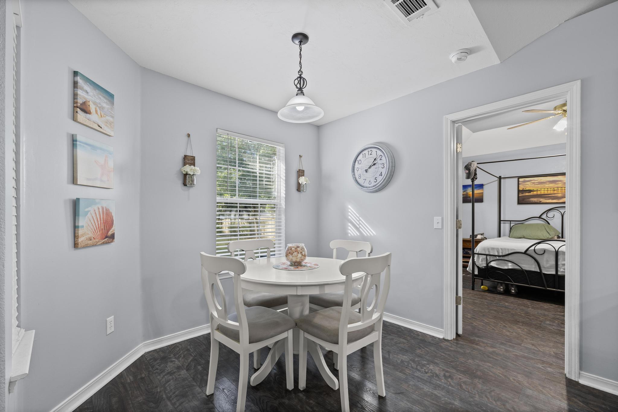 HOLLEY BY THE SEA - Residential