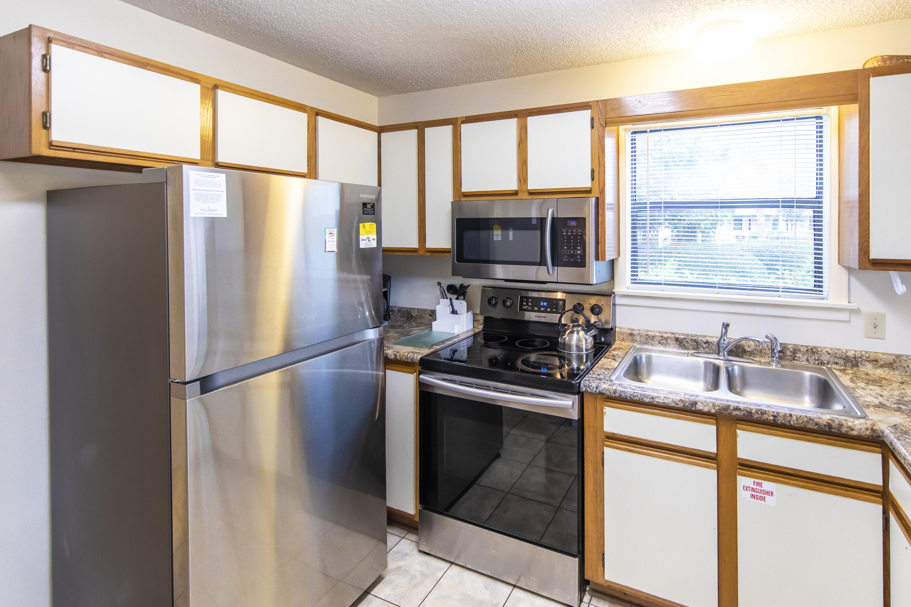 BEACHWOOD VILLAS CONDO PH 2 - Residential