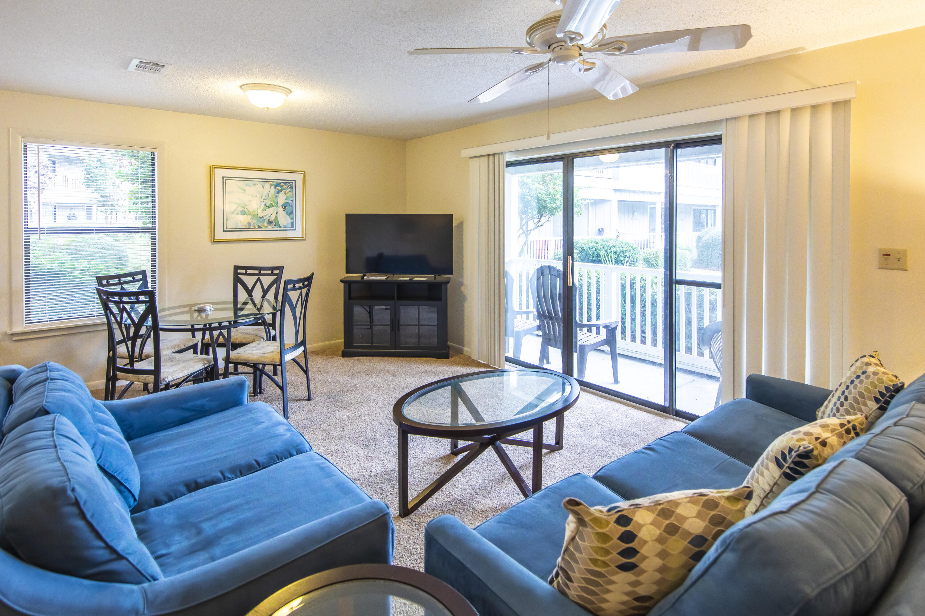 BEACHWOOD VILLAS CONDO PH 2 - Residential