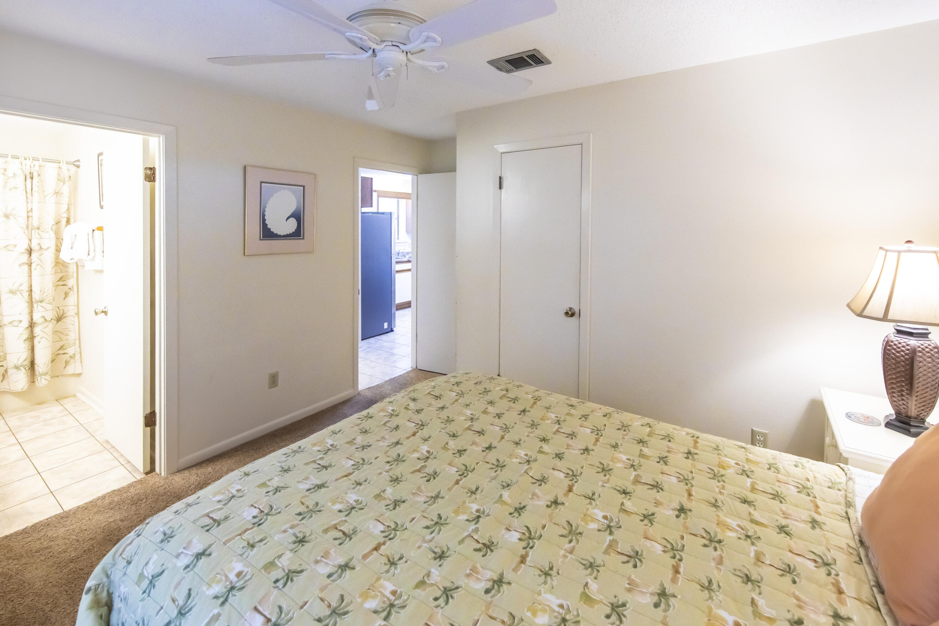 BEACHWOOD VILLAS CONDO PH 2 - Residential