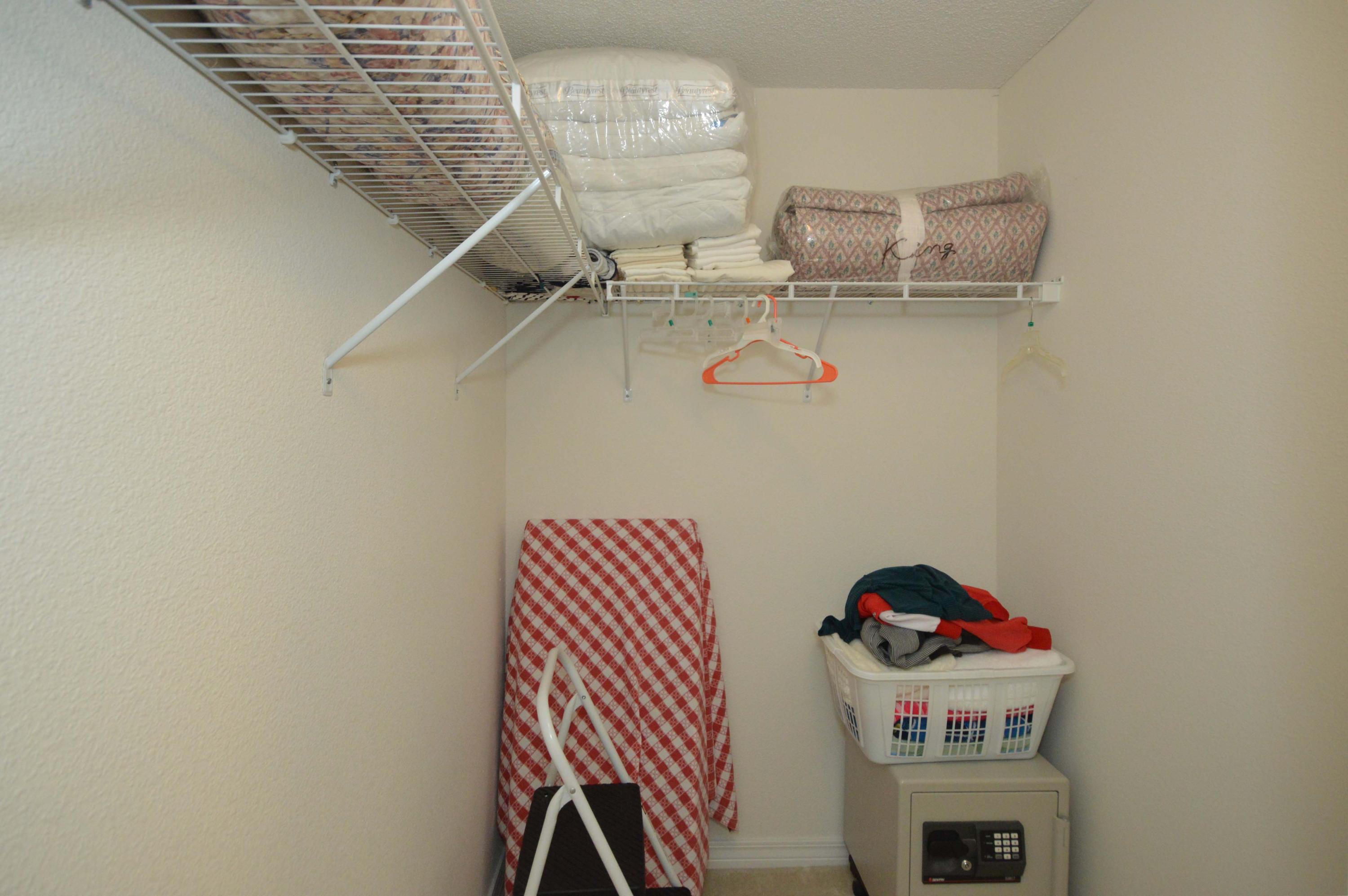 HAMPTON RIDGE - Residential