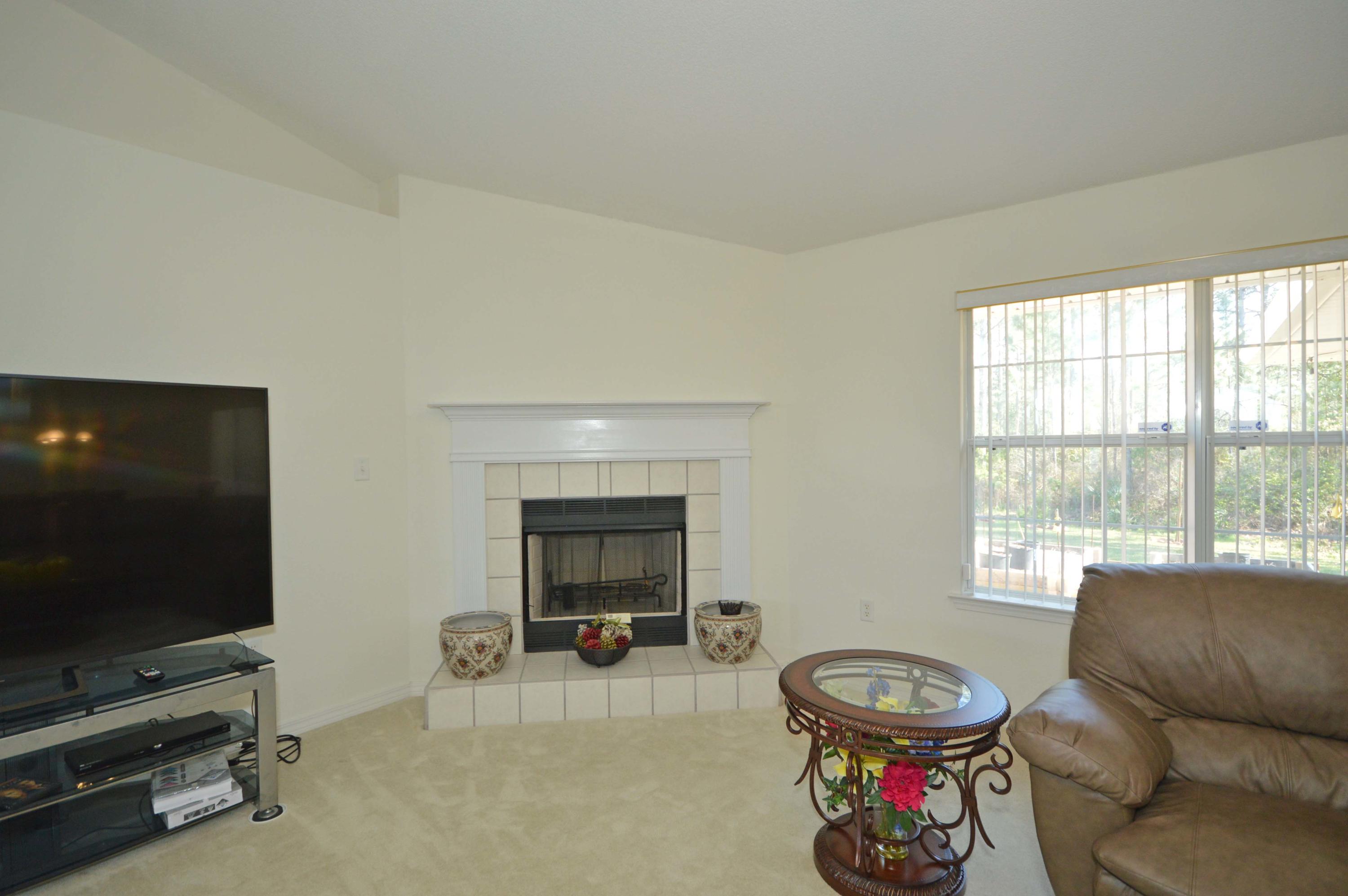 HAMPTON RIDGE - Residential