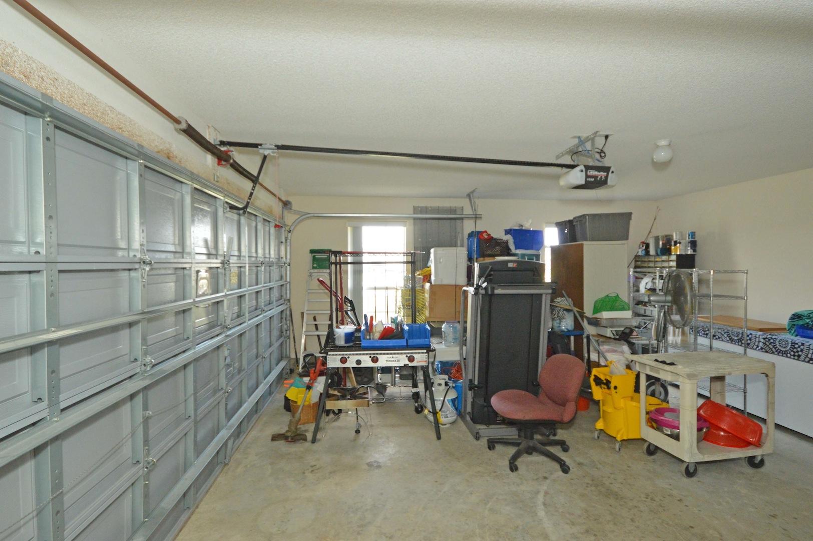 HAMPTON RIDGE - Residential