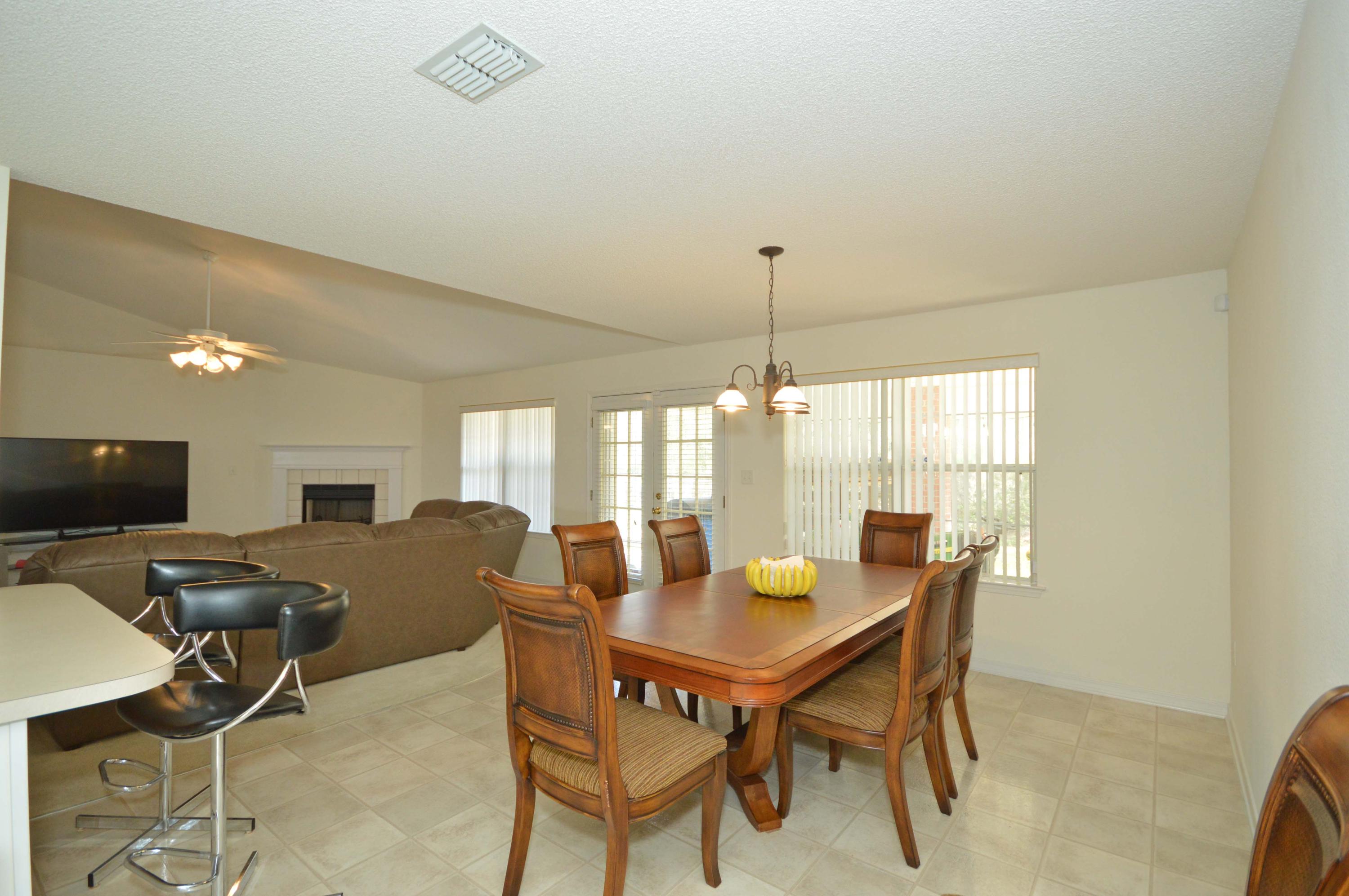 HAMPTON RIDGE - Residential