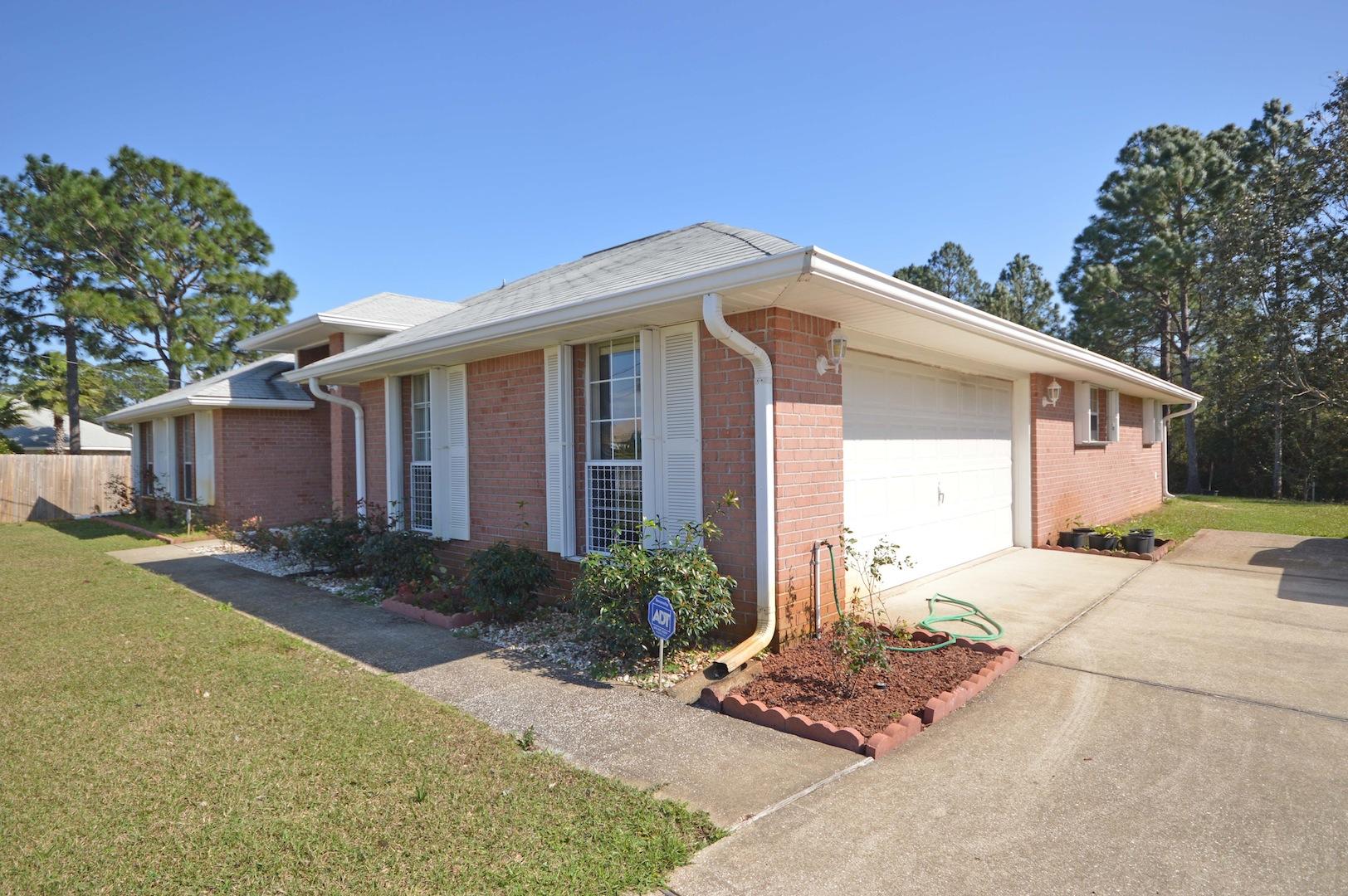 HAMPTON RIDGE - Residential