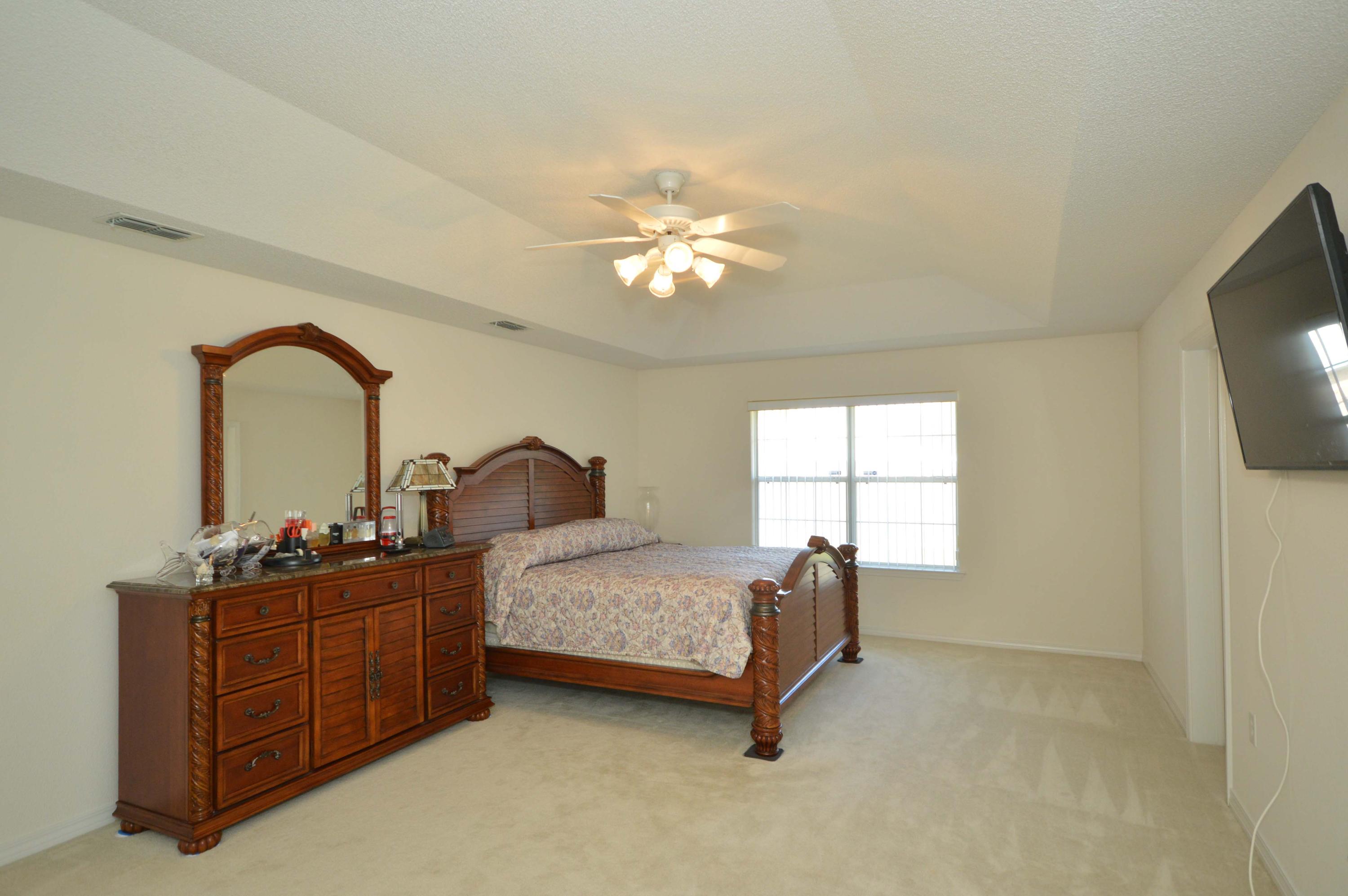 HAMPTON RIDGE - Residential