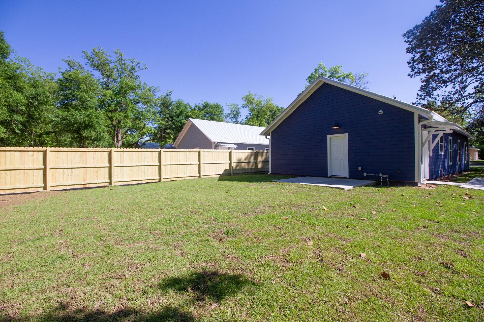 DEFUNIAK SPRINGS TOWN OF - Residential