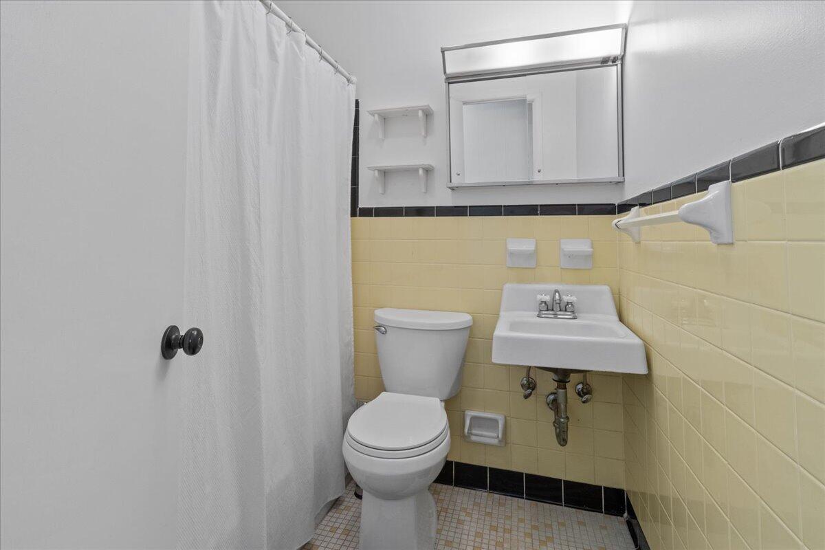 LAIRDS 2ND ADDN - Residential