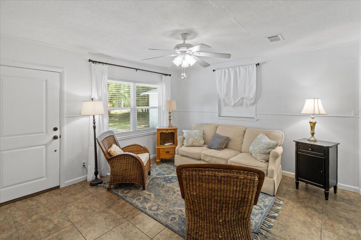 LAIRDS 2ND ADDN - Residential