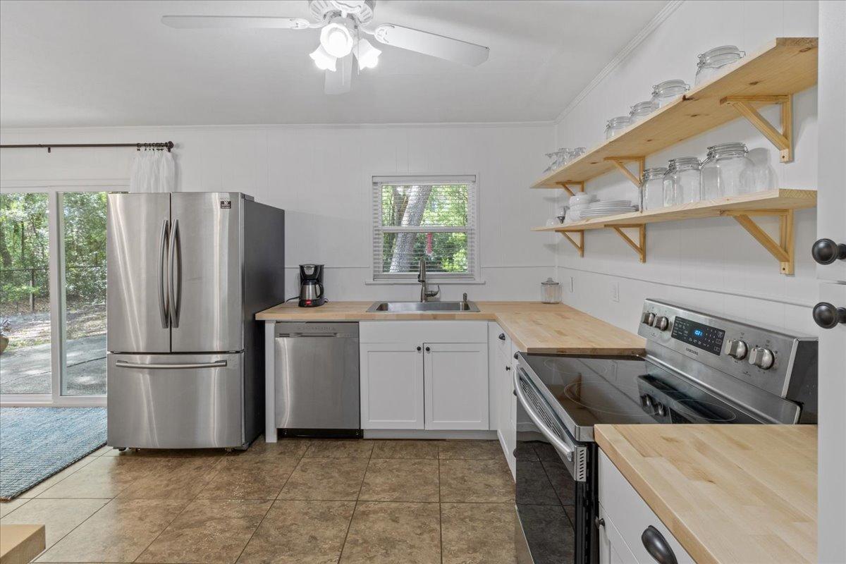 LAIRDS 2ND ADDN - Residential