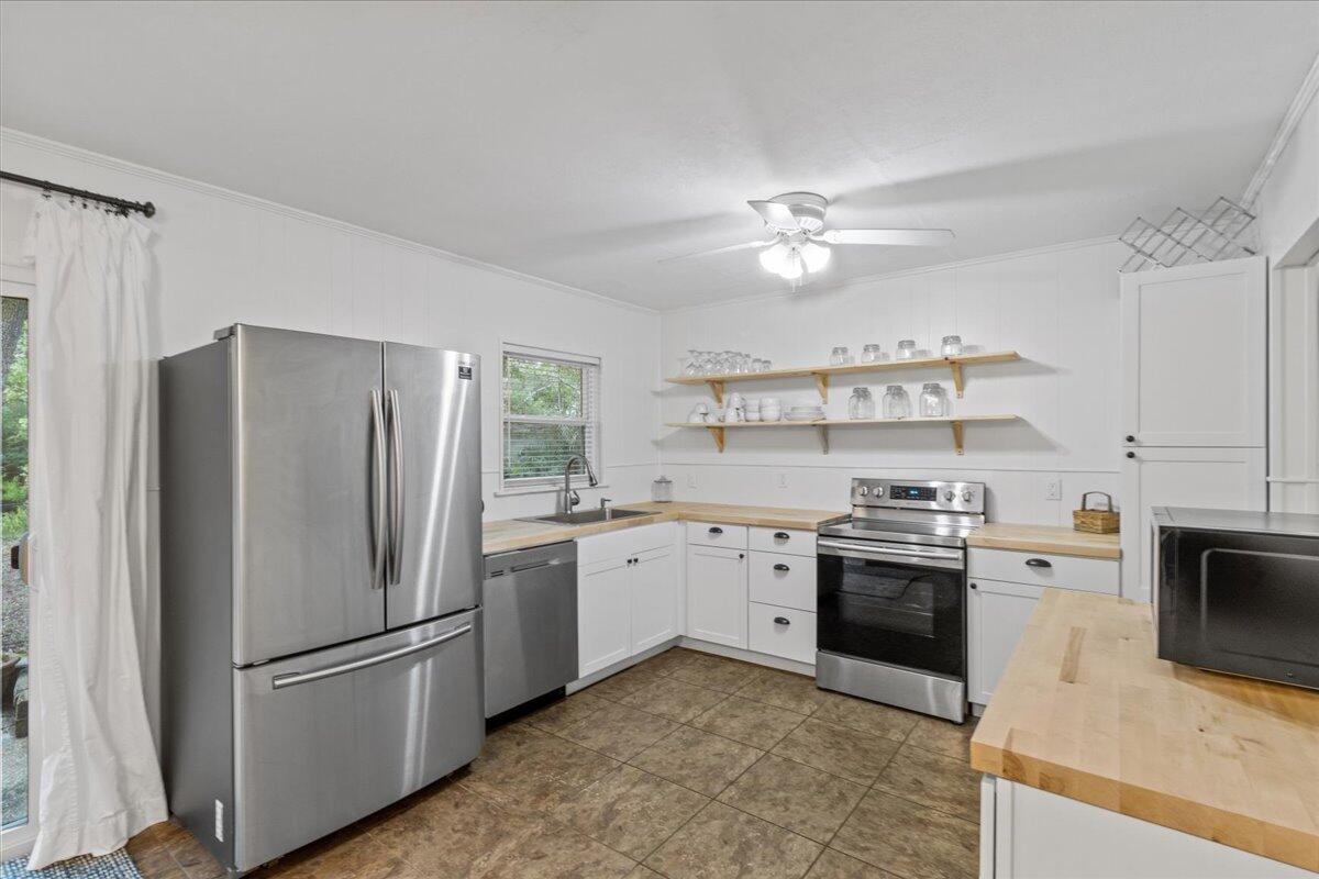 LAIRDS 2ND ADDN - Residential