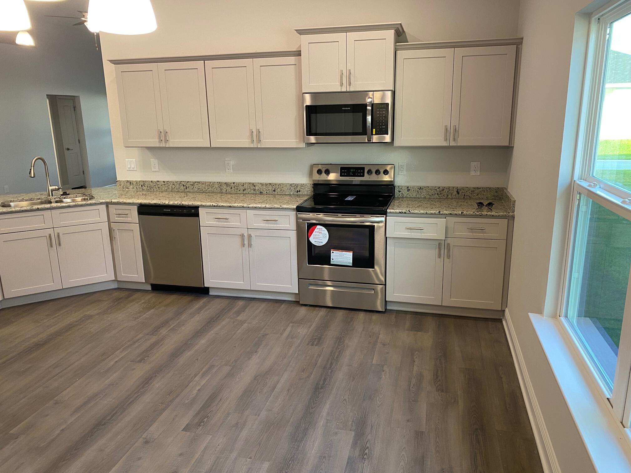 THE BLUFFS AT LAFAYETTE - Residential