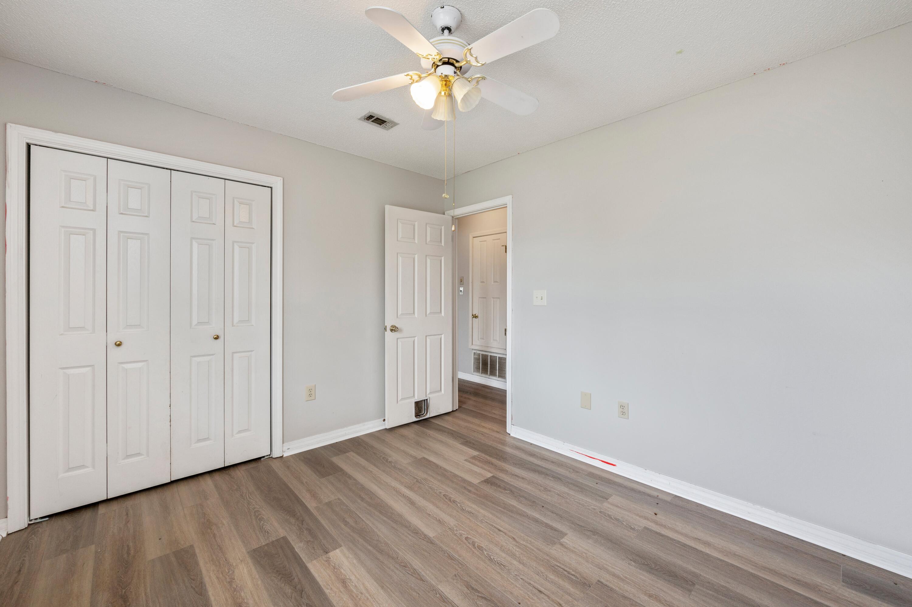 COUNTRYVIEW ESTATES 3RD ADDN - Residential Lease