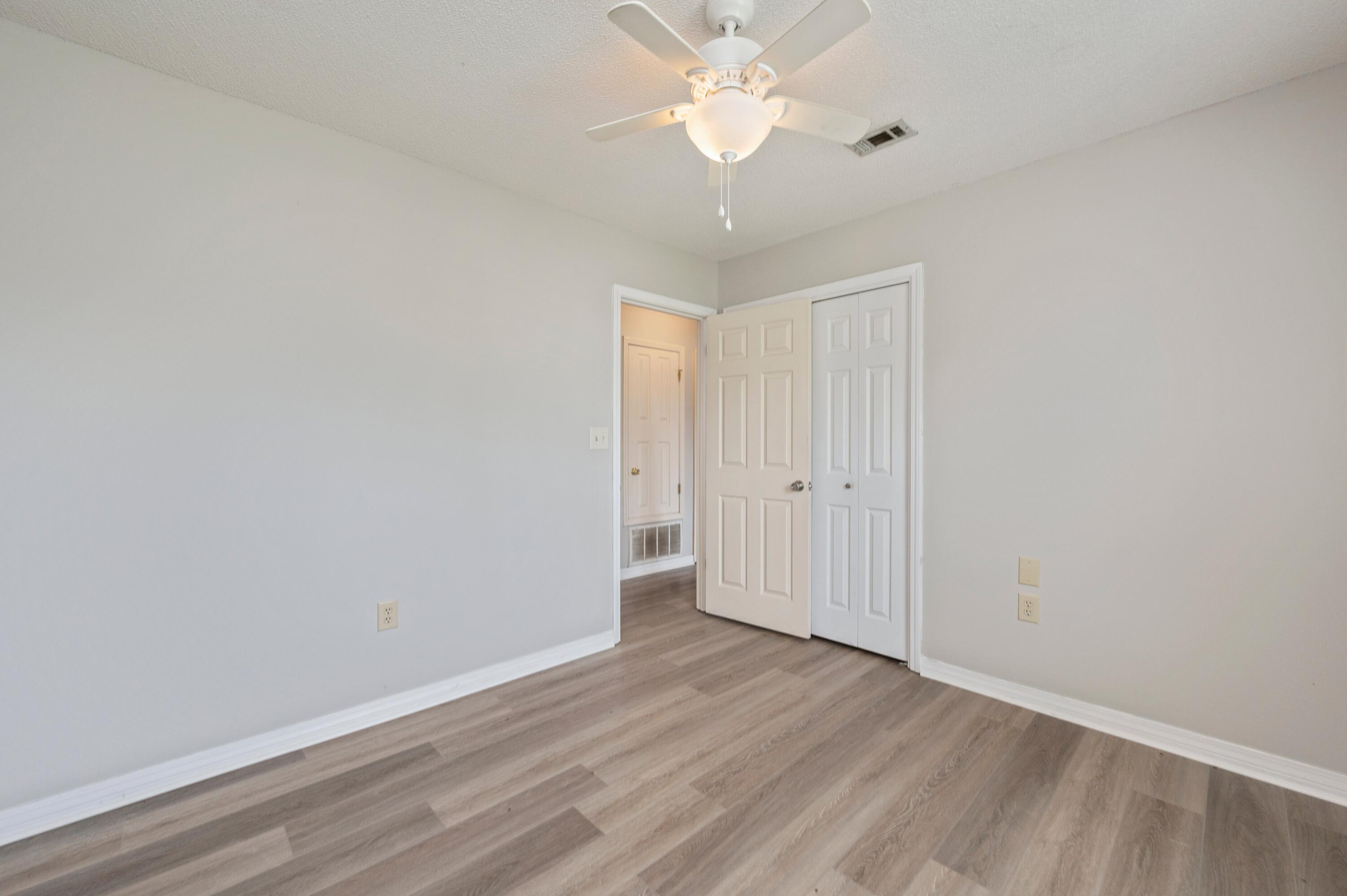 COUNTRYVIEW ESTATES 3RD ADDN - Residential Lease