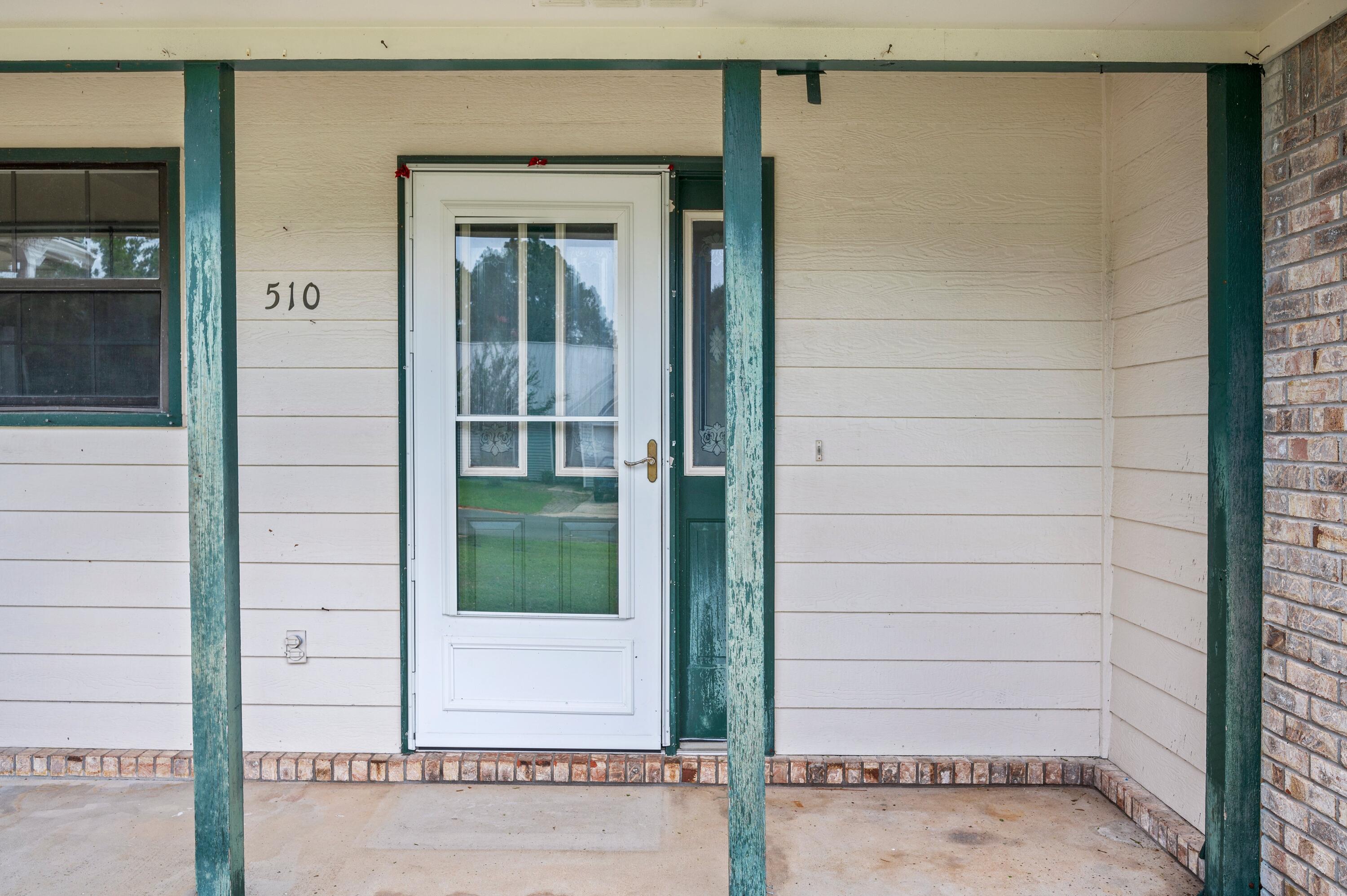 COUNTRYVIEW ESTATES 3RD ADDN - Residential Lease