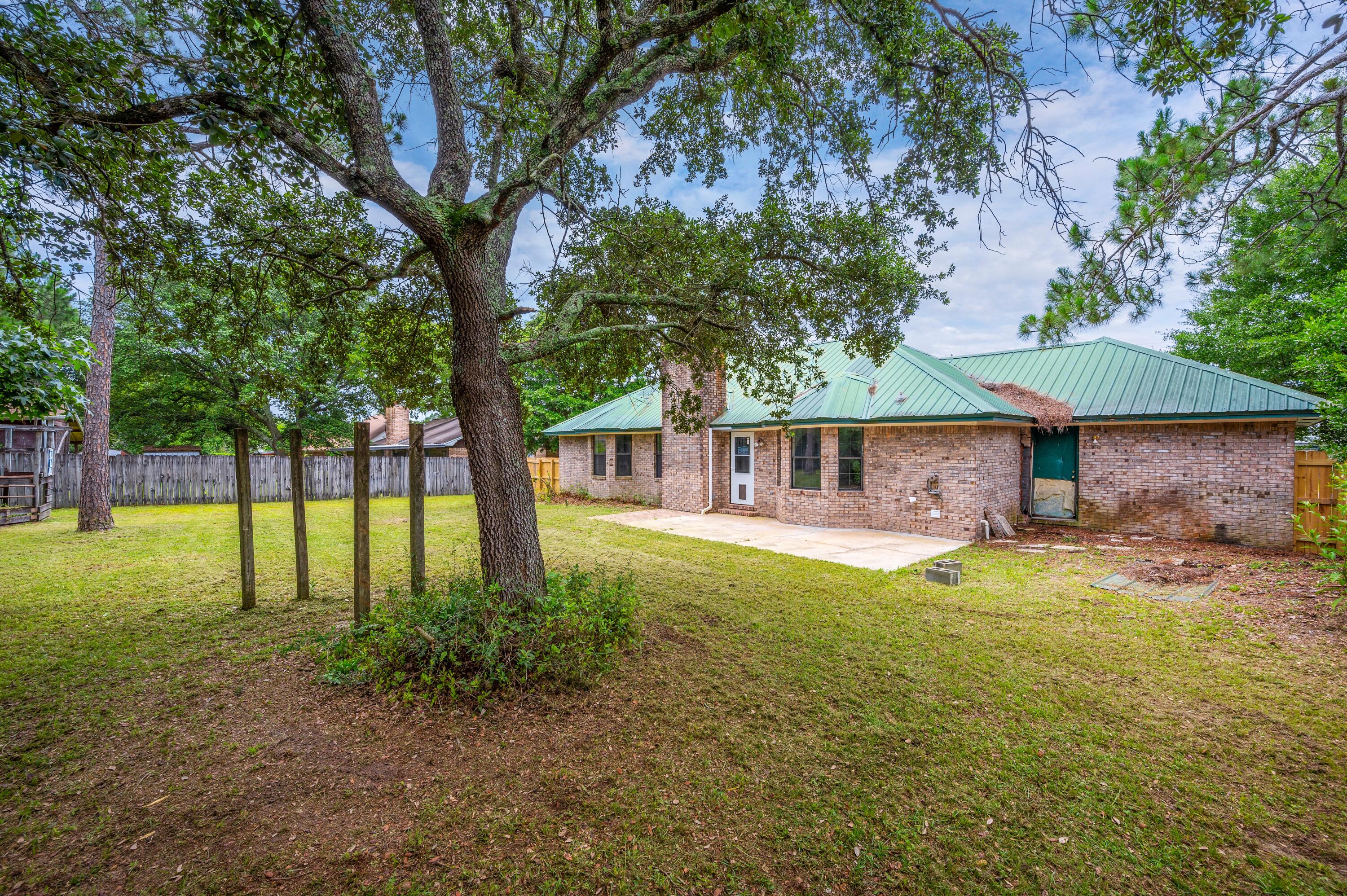 COUNTRYVIEW ESTATES 3RD ADDN - Residential Lease