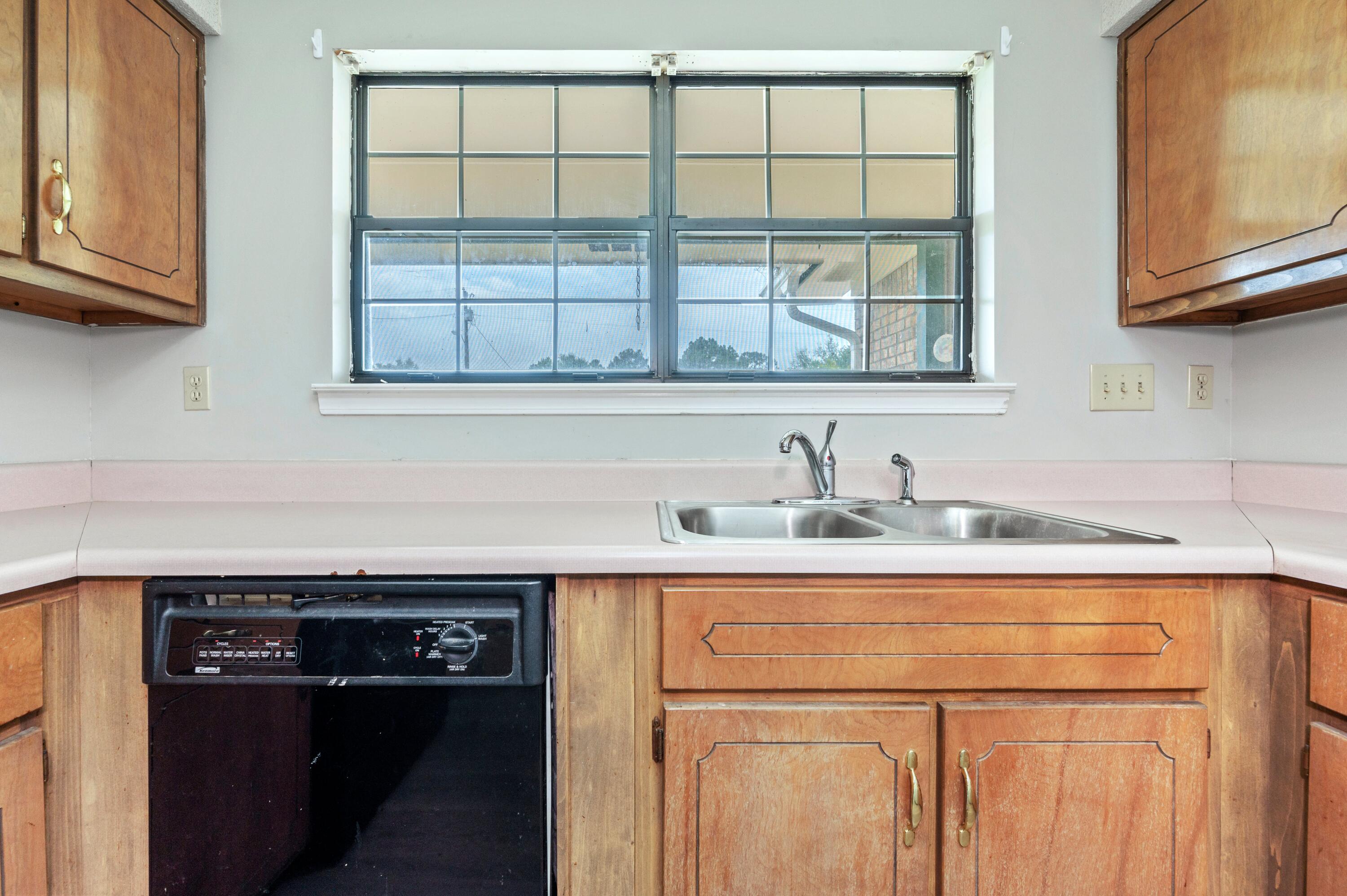 COUNTRYVIEW ESTATES 3RD ADDN - Residential Lease