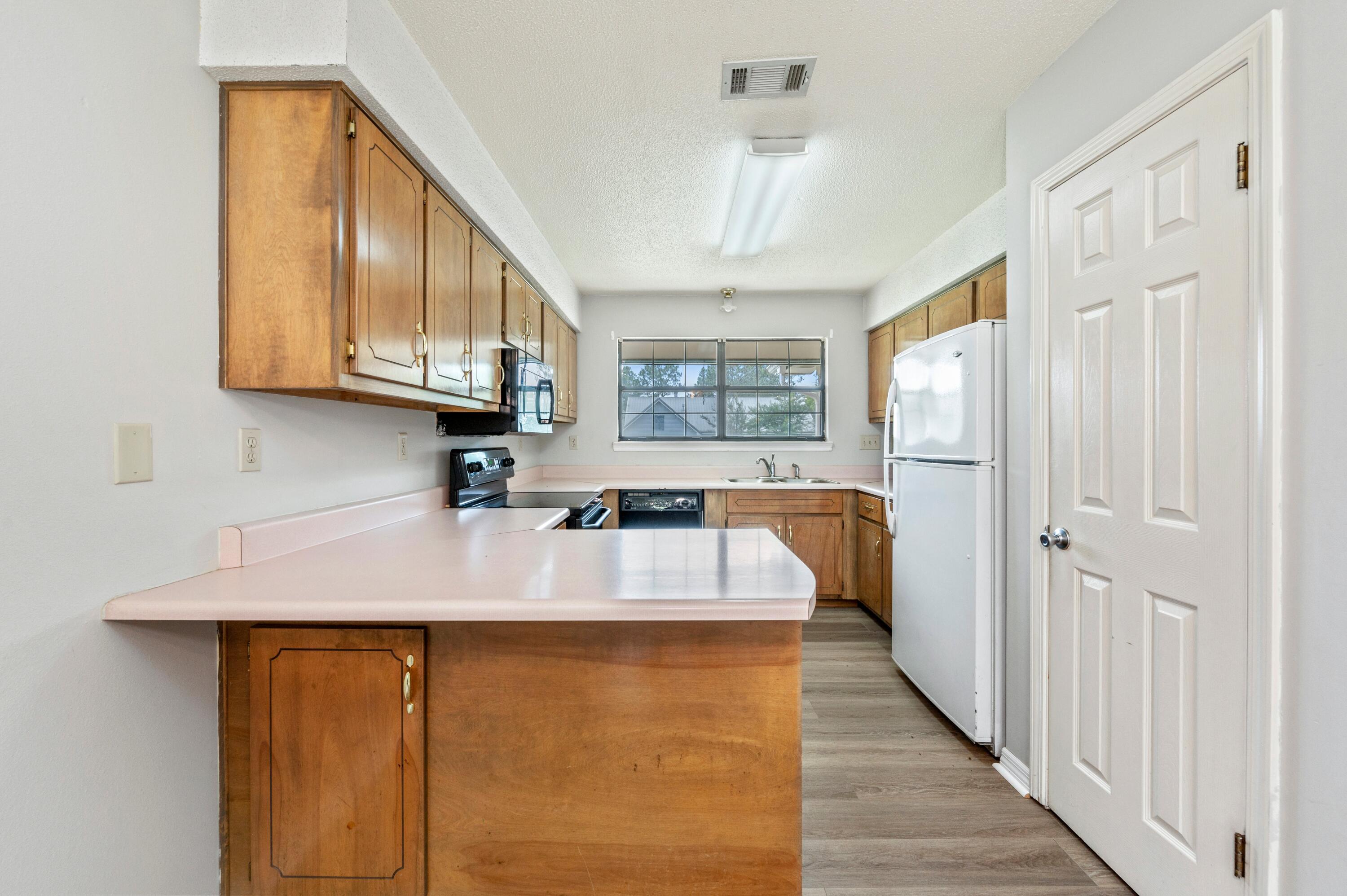 COUNTRYVIEW ESTATES 3RD ADDN - Residential Lease