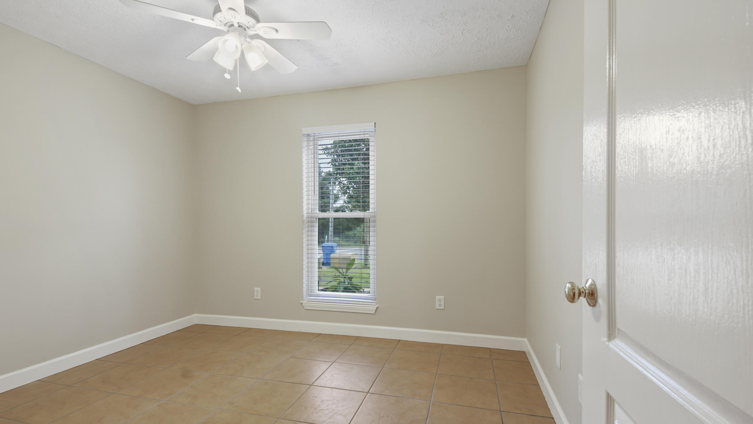 SEACLUSION BEACH - Residential