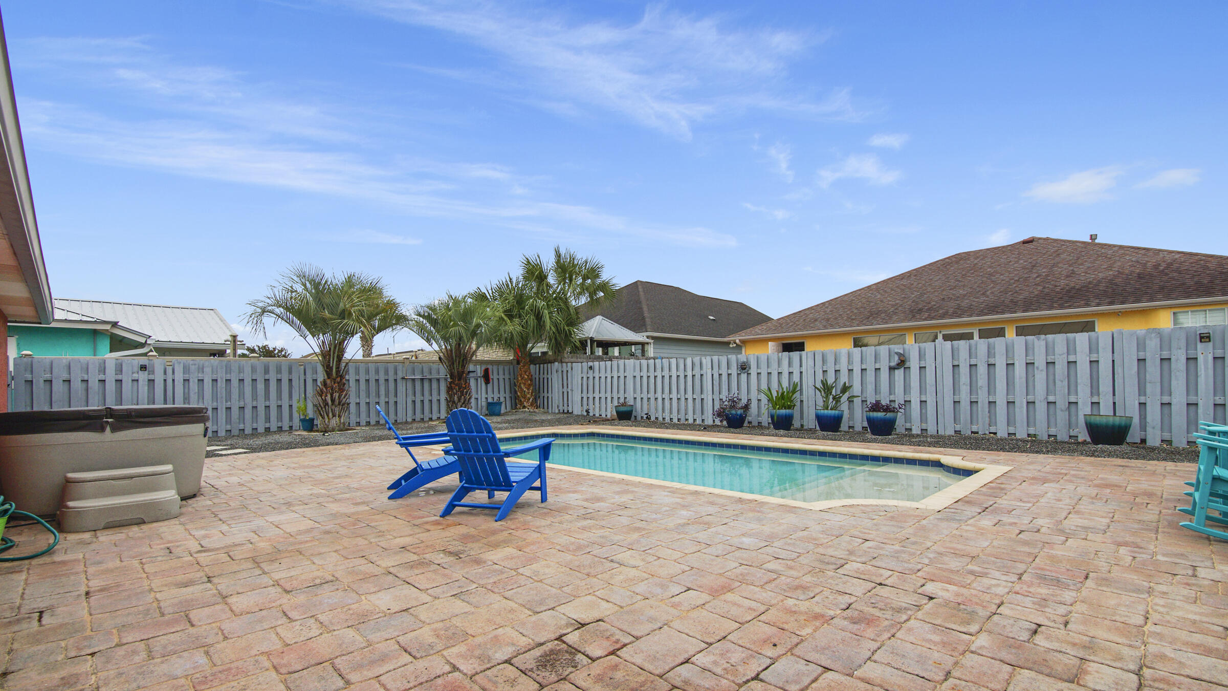 SEACLUSION BEACH - Residential