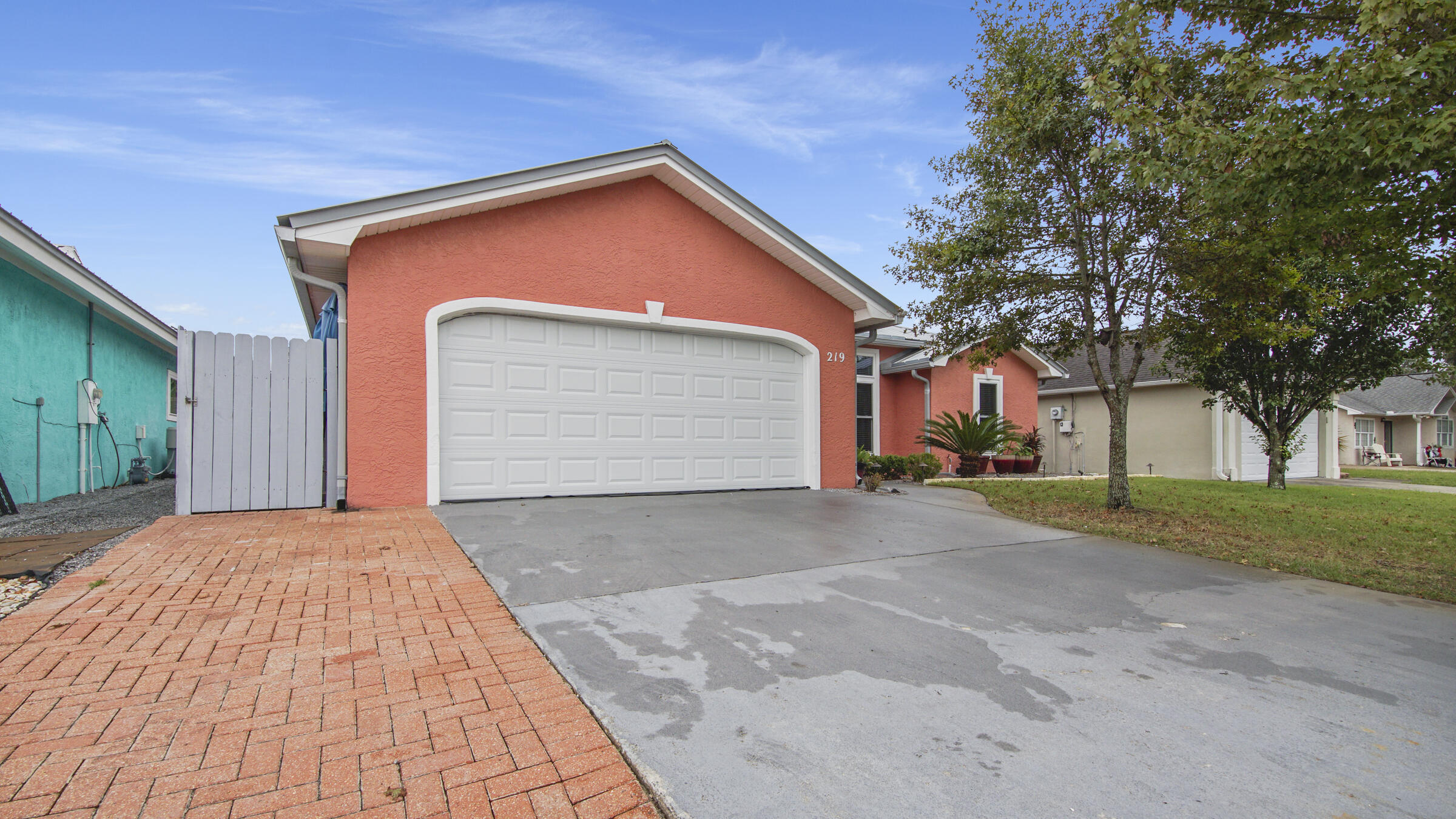 SEACLUSION BEACH - Residential