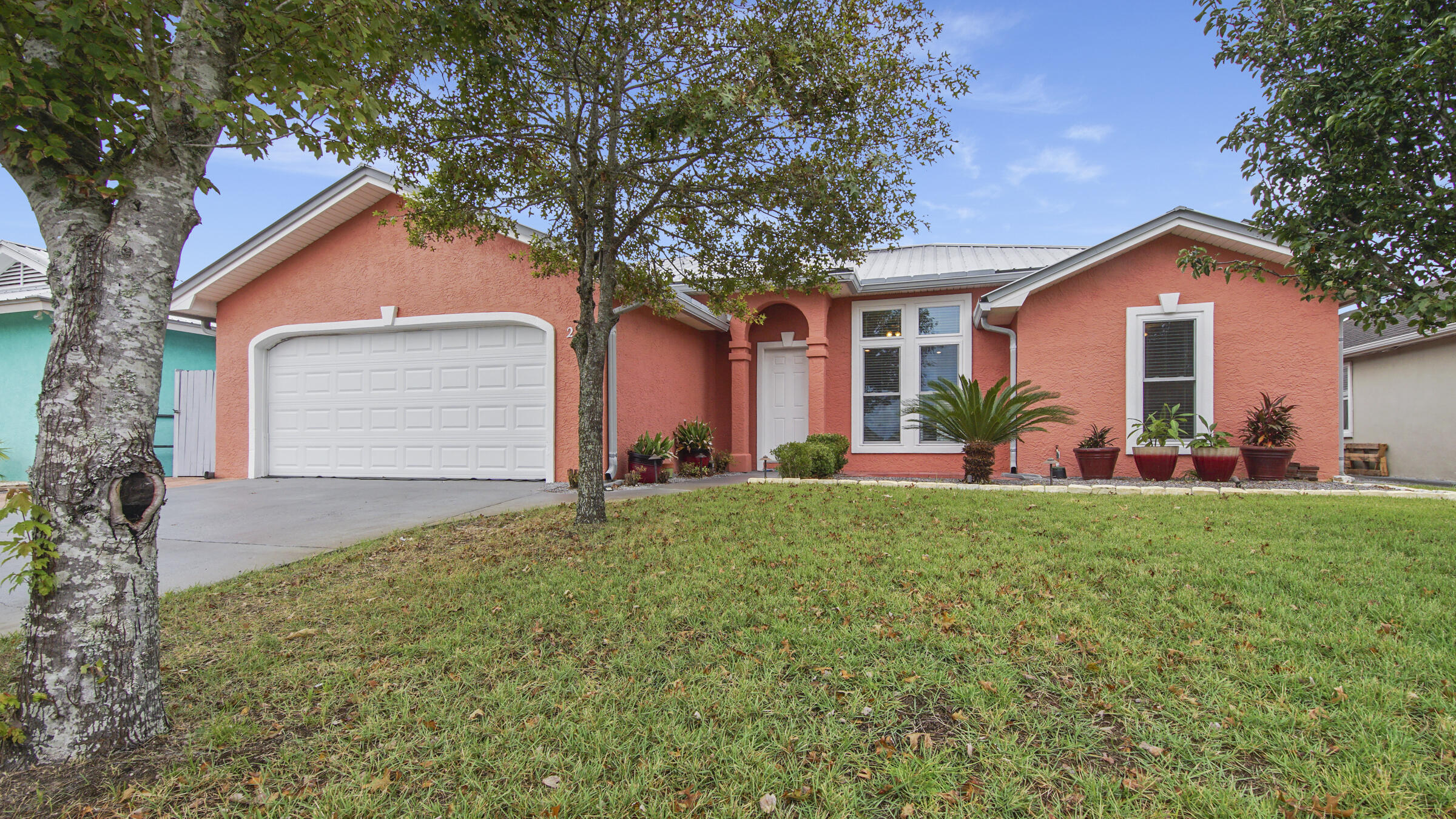 SEACLUSION BEACH - Residential